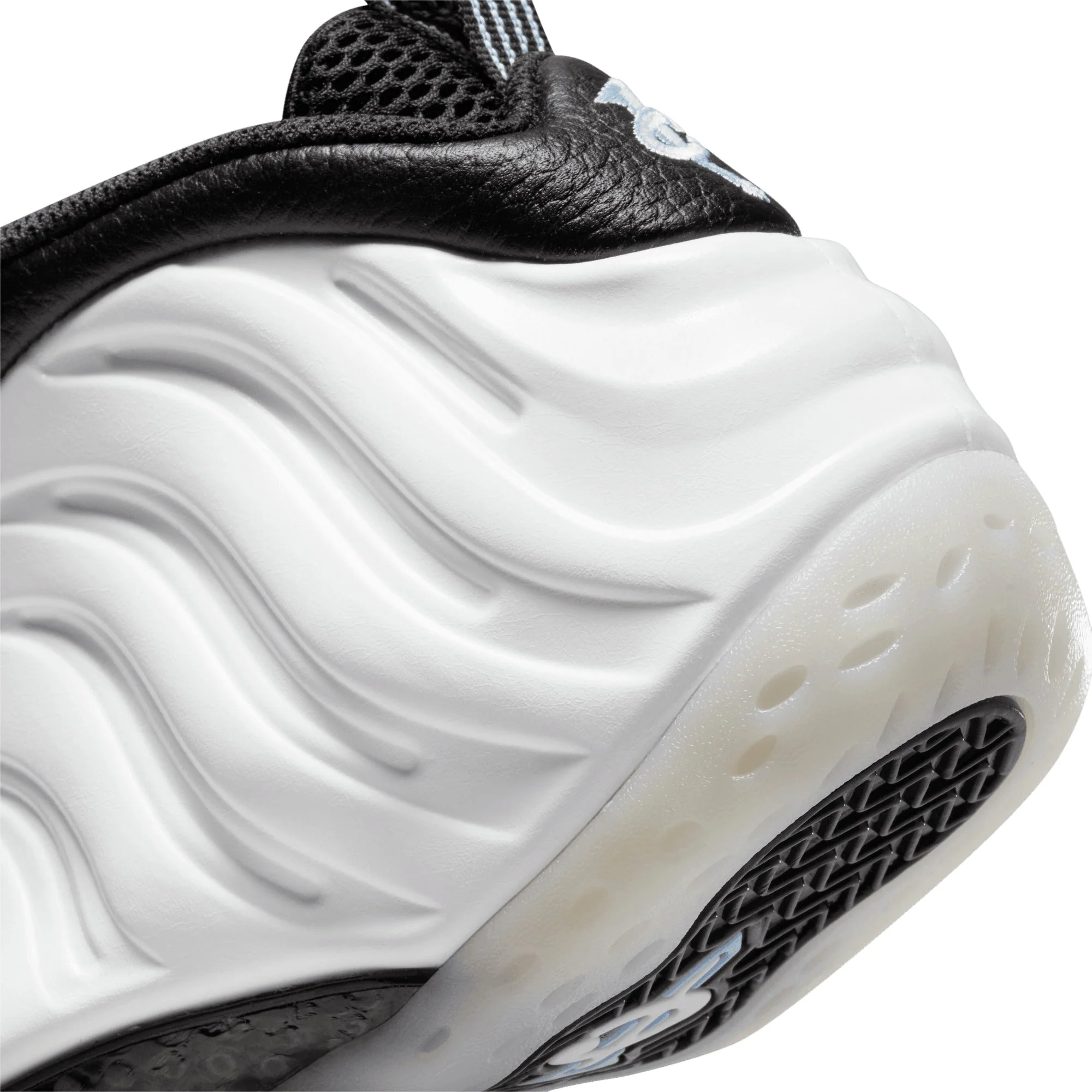Nike Air Foamposite One Shoes - Image 4
