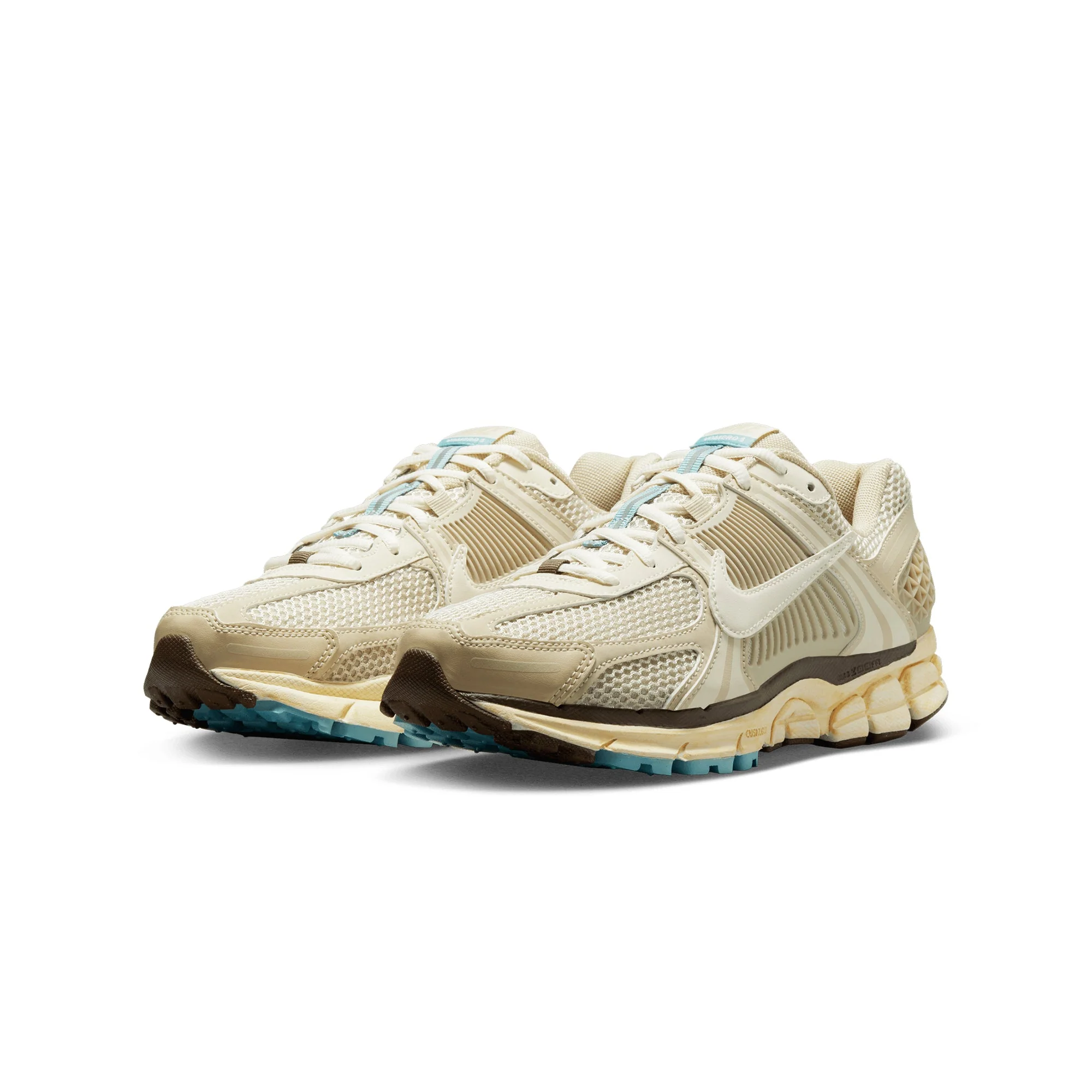 Nike Womens Zoom Vomero 5 Shoes - Image 2