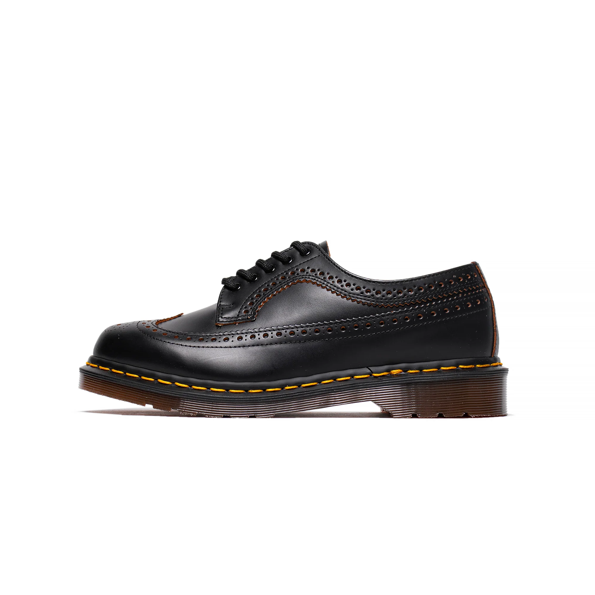 Dr. Martens Vintage 3989 Brogue In Black