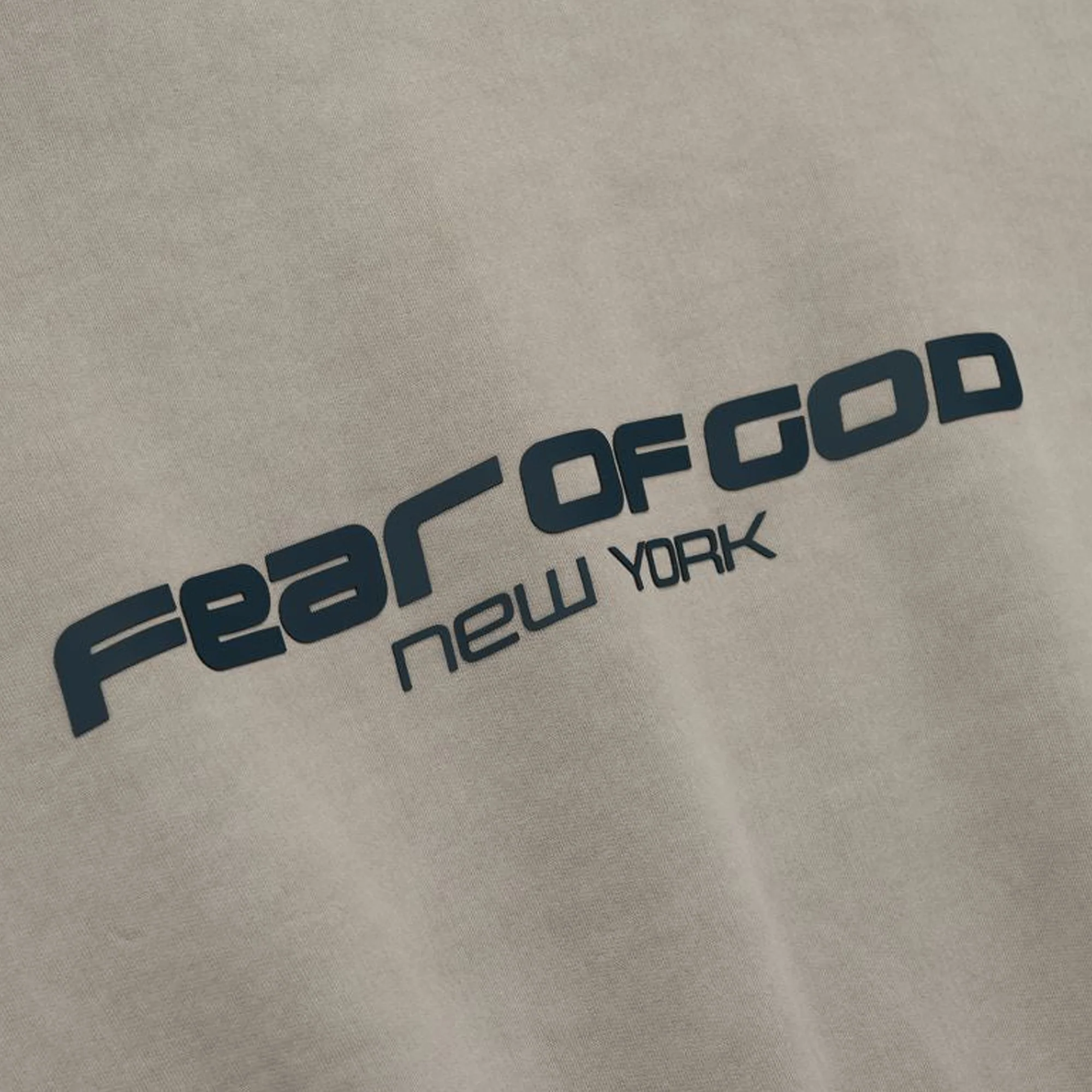 Fear of God ESSENTIALS Mens Heavy Fleece Cropped Relaxed Sweatshirt - Image 3