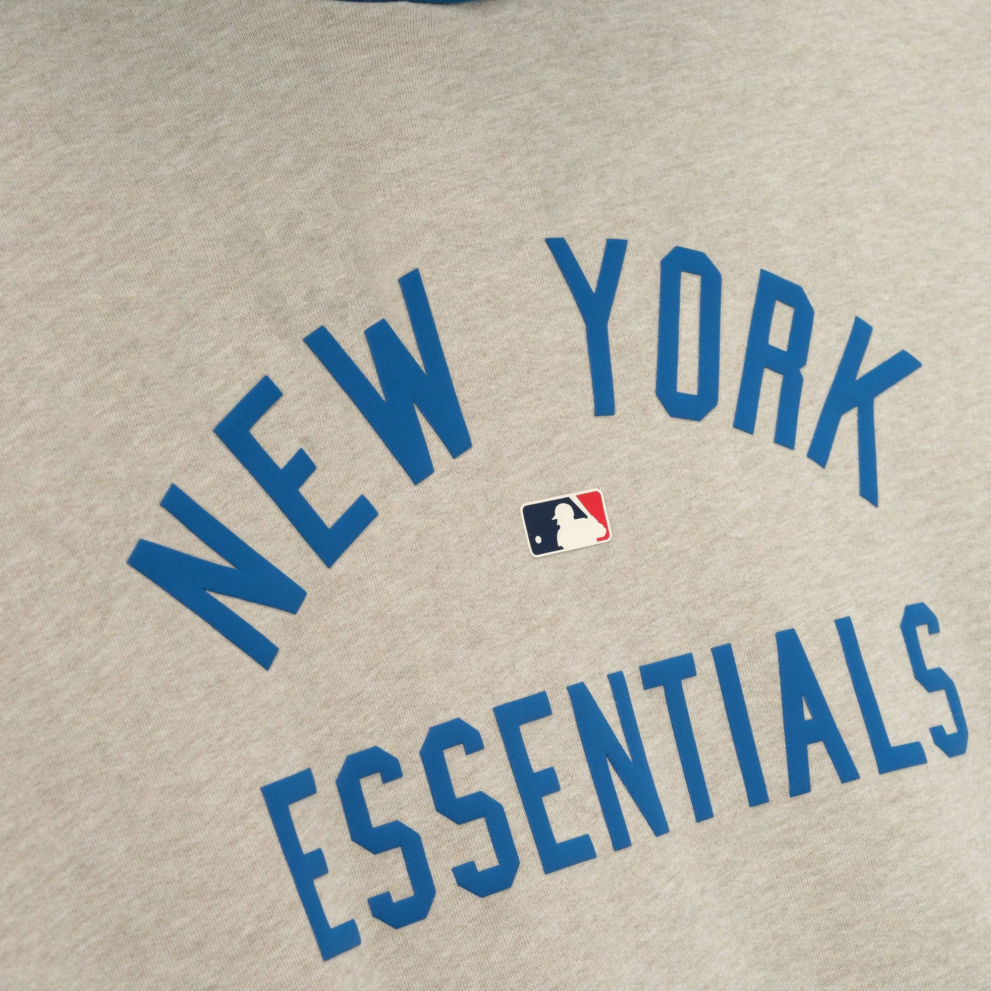 Fear of God ESSENTIALS x MLB Mens Mets Sport Fit Pullover Hoodie - Image 3