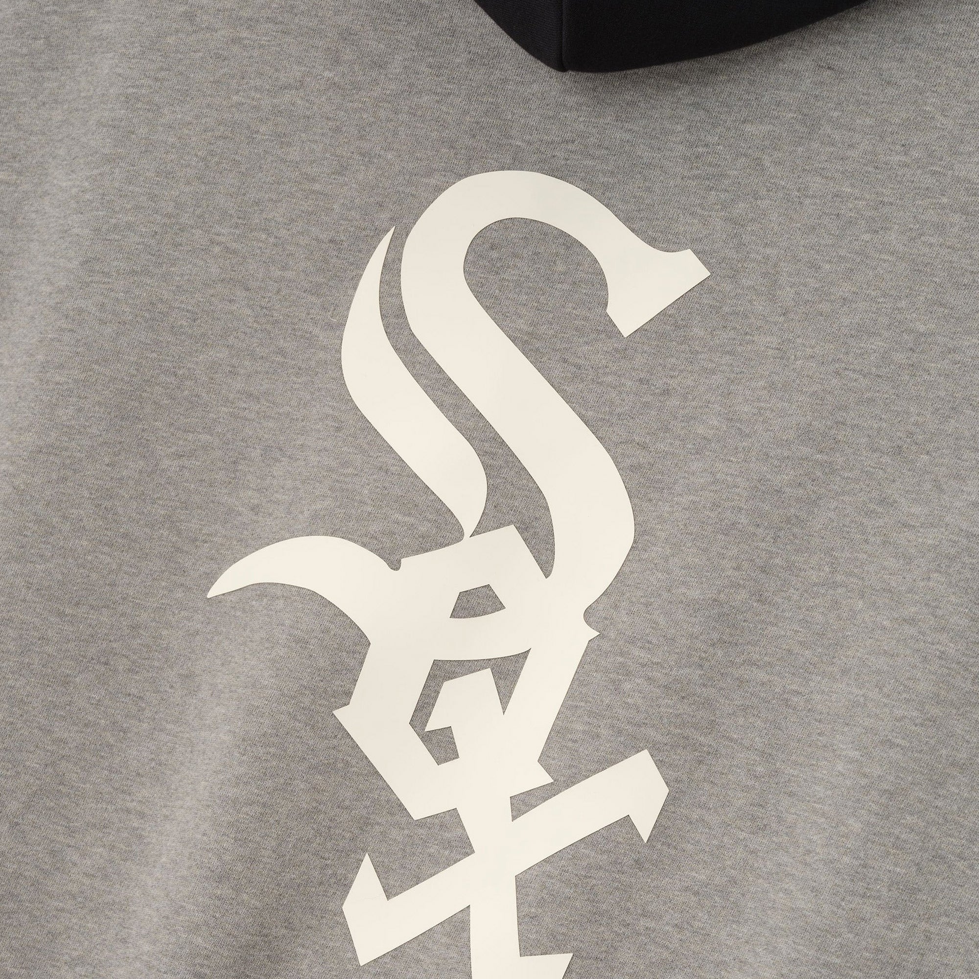 Fear of God ESSENTIALS x MLB Mens White Sox Sport Fit Pullover Hoodie - Image 4