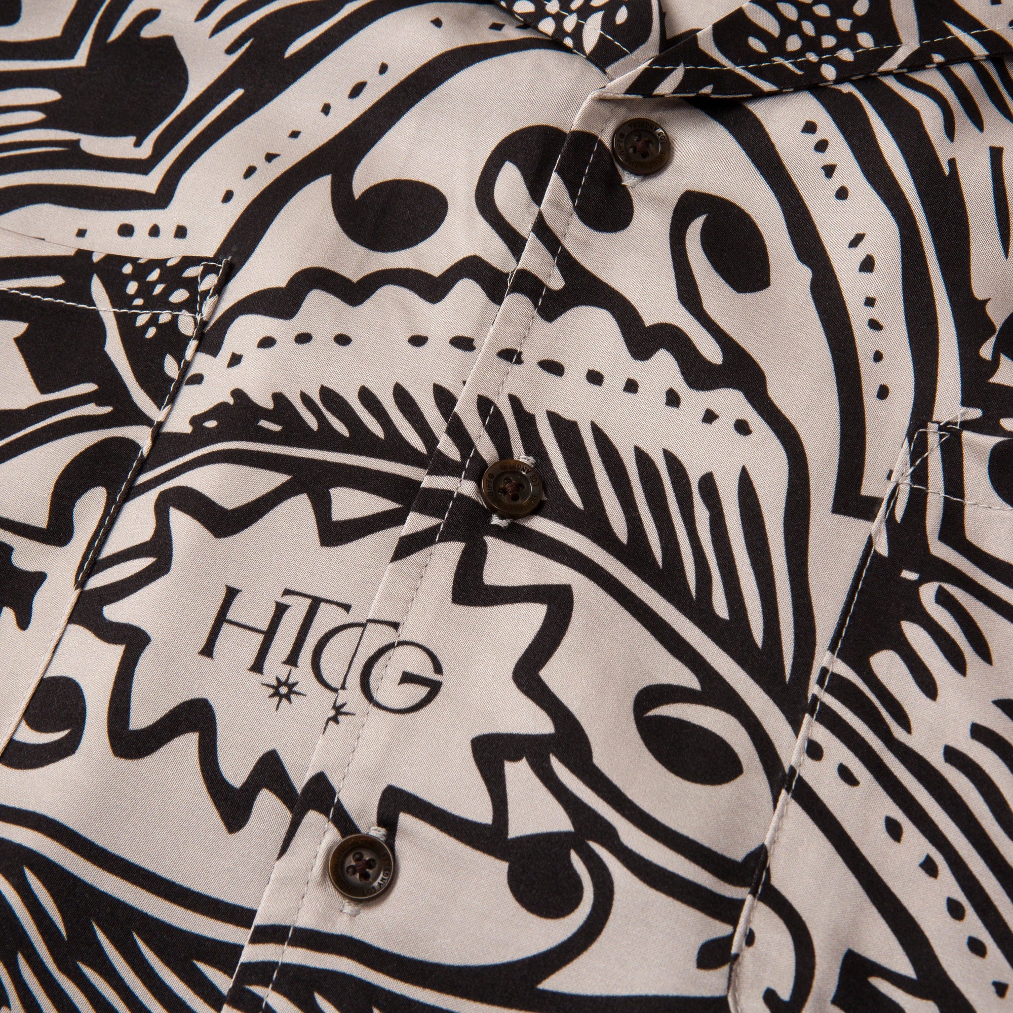 Honor The Gift Mens Printed Woven Shirt - Image 4