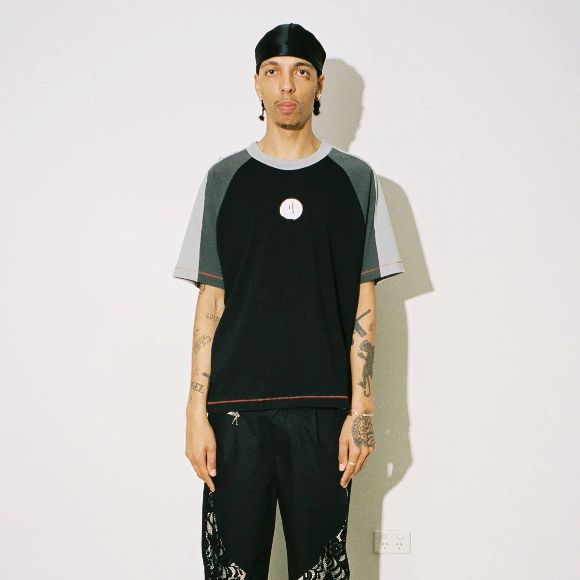Jungles Mens Double Layer Sleeve Tee - Image 2