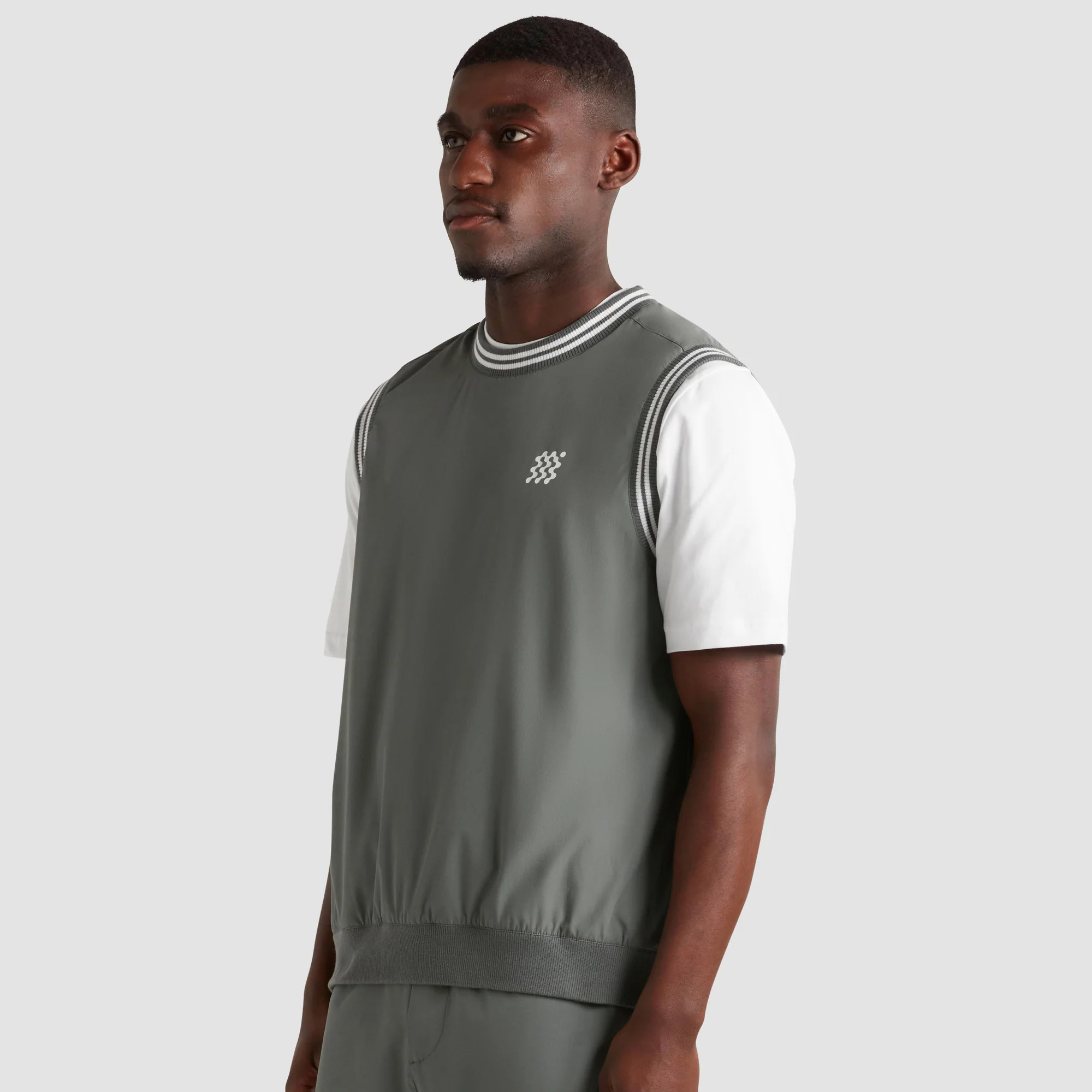 Manors Mens Crewneck Vest - Image 2