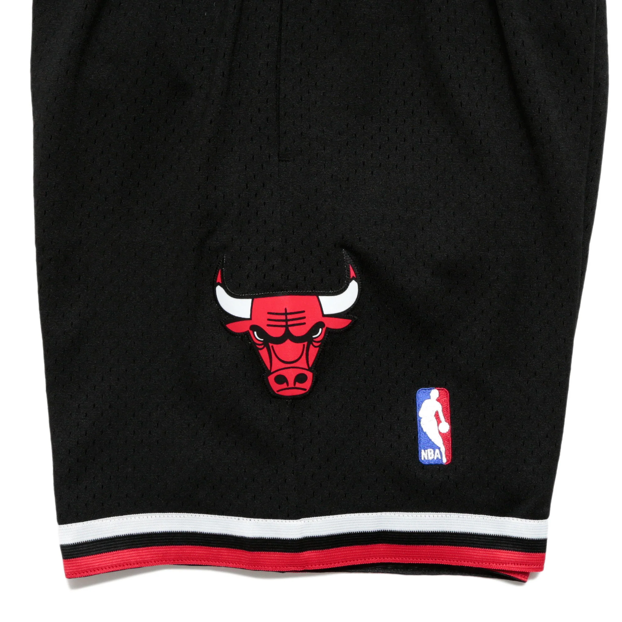 Mitchell & Ness Men's Chicago Bulls Replica Shorts - Black - Image 2