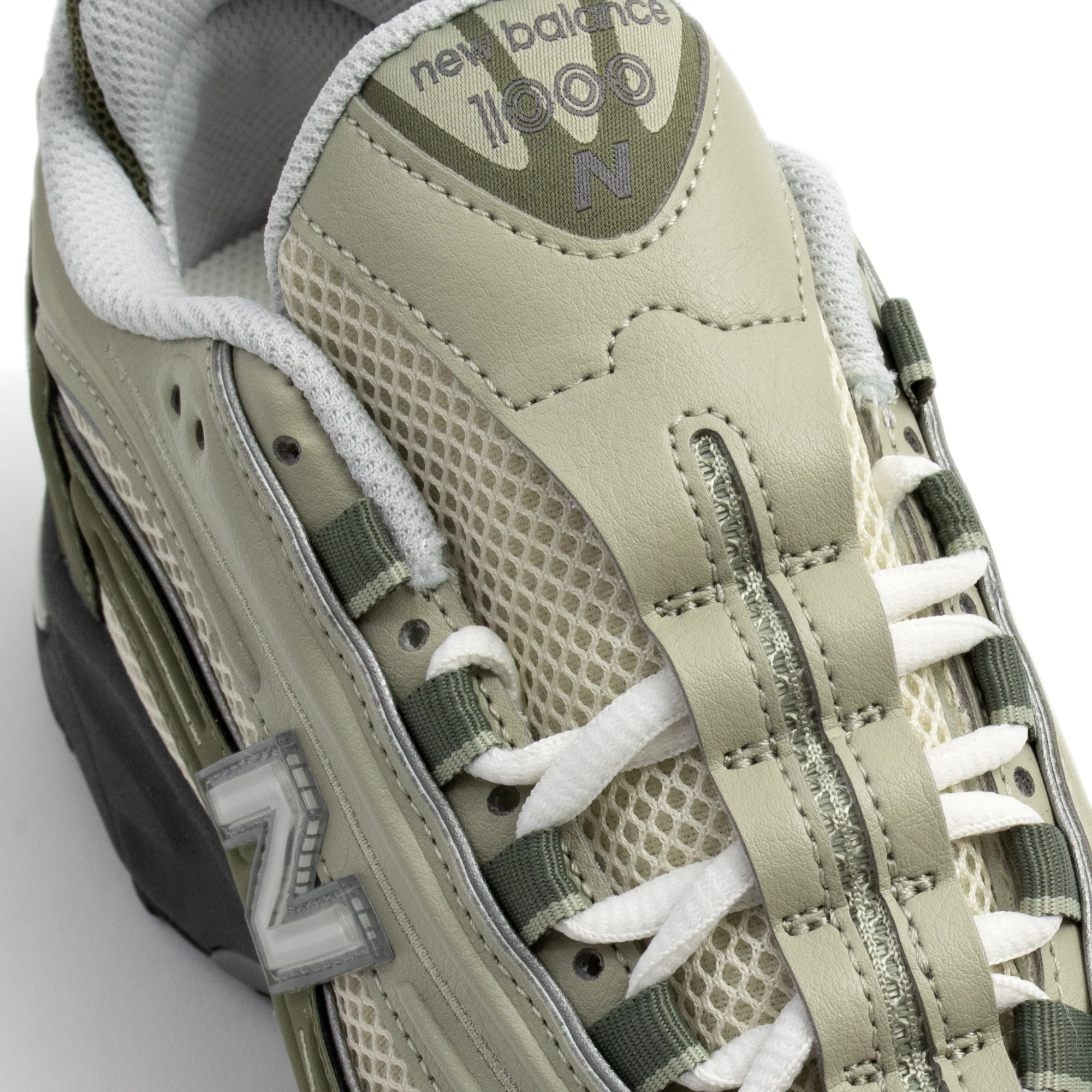 New Balance Mens 1000 Shoes - Image 4