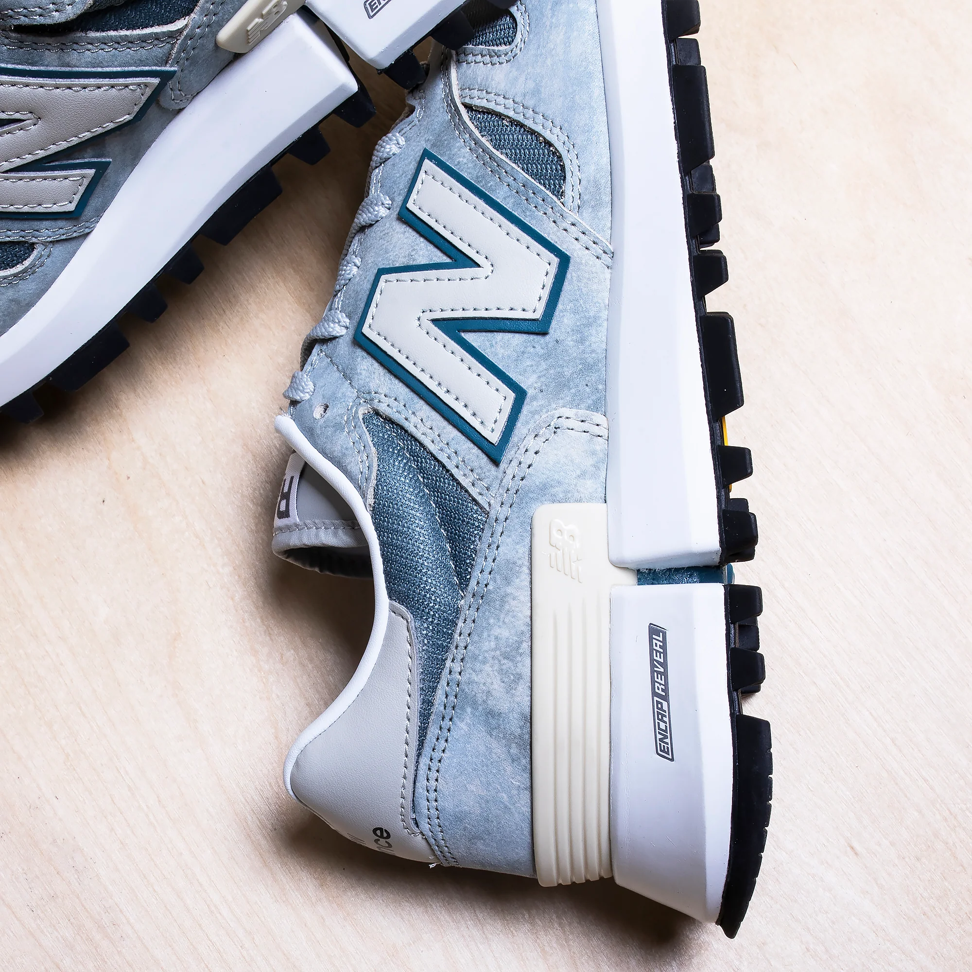 New Balance Mens 1300 Tokyo Design Studio Shoes - Image 4