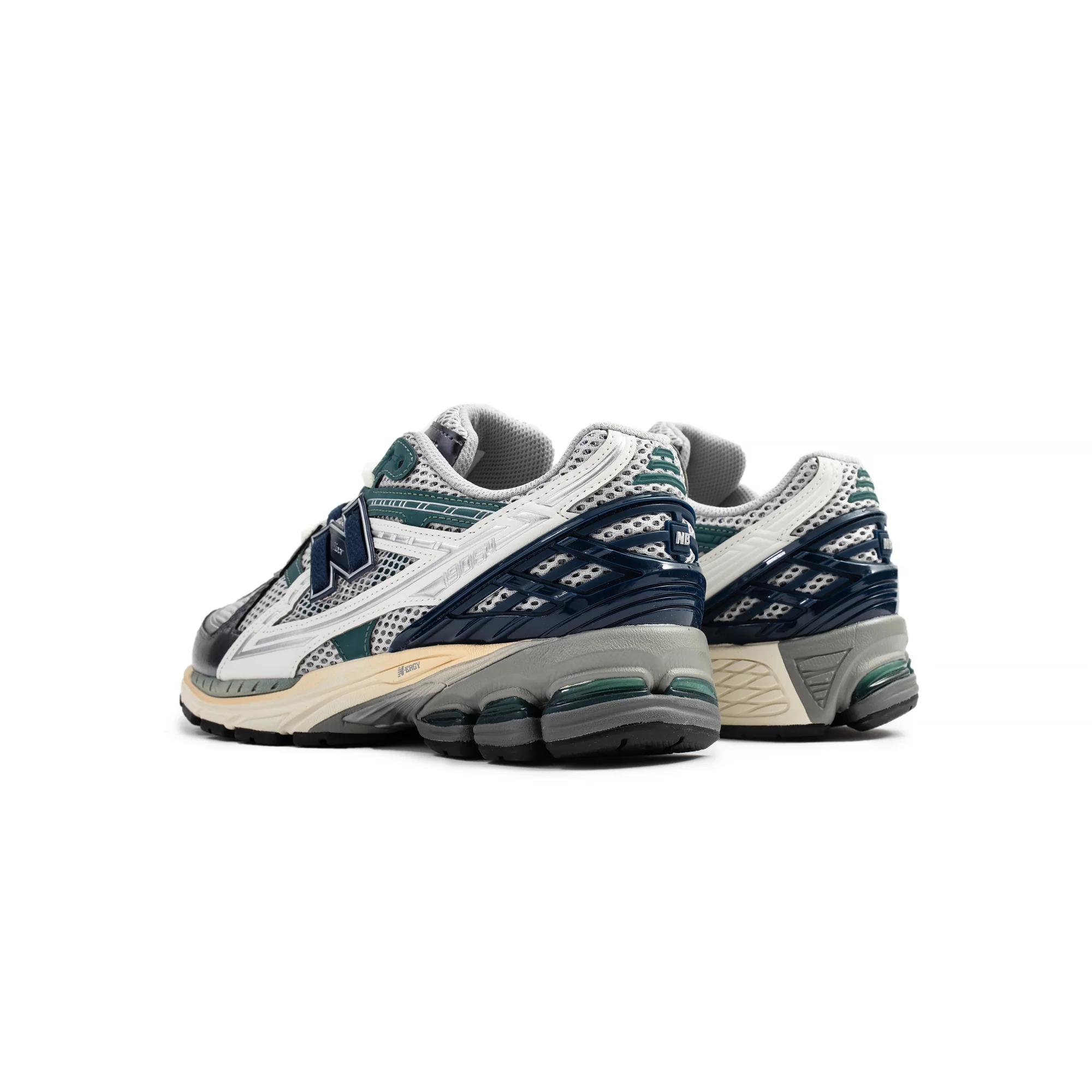 New Balance Mens 1906U Shoes - Image 3