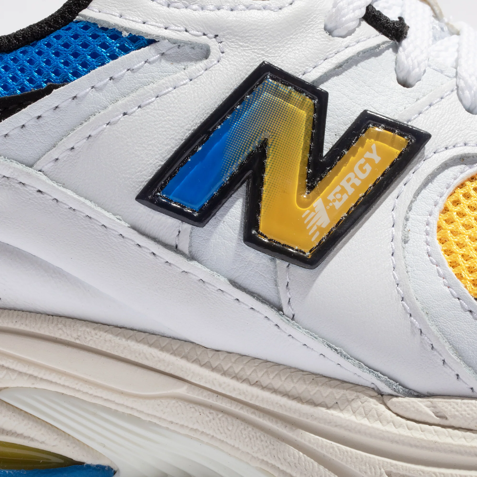 New Balance Mens 2002R Shoes - Image 4