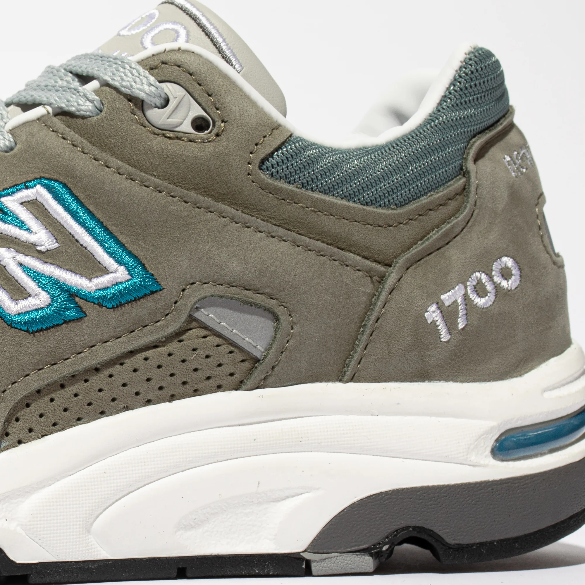 New Balance Mens Made in US 1700 Shoes - Image 4