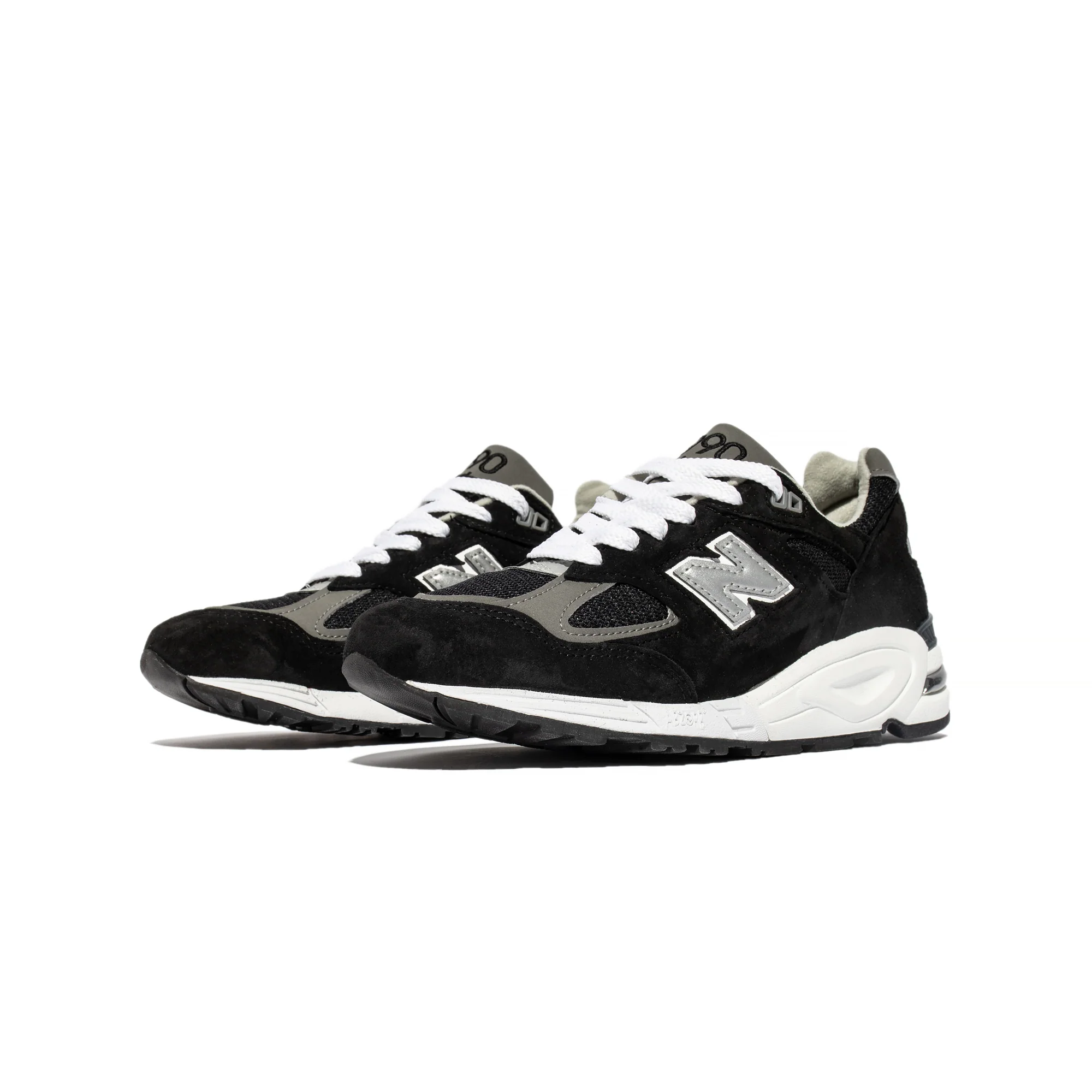 New Balance Mens MADE in USA 990v2 Shoes - Image 2