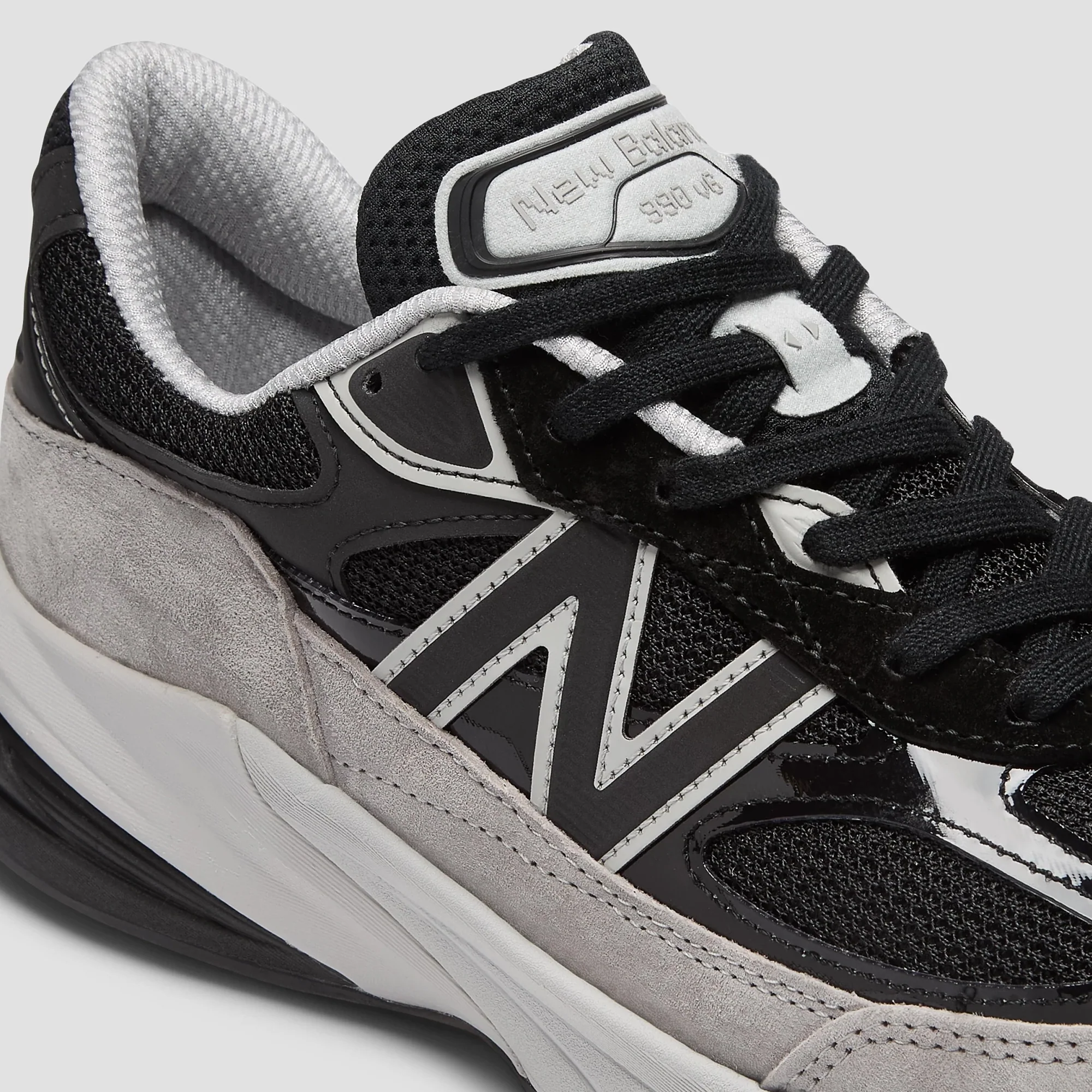 New Balance Mens Made in USA 990v6 Shoes - Image 4