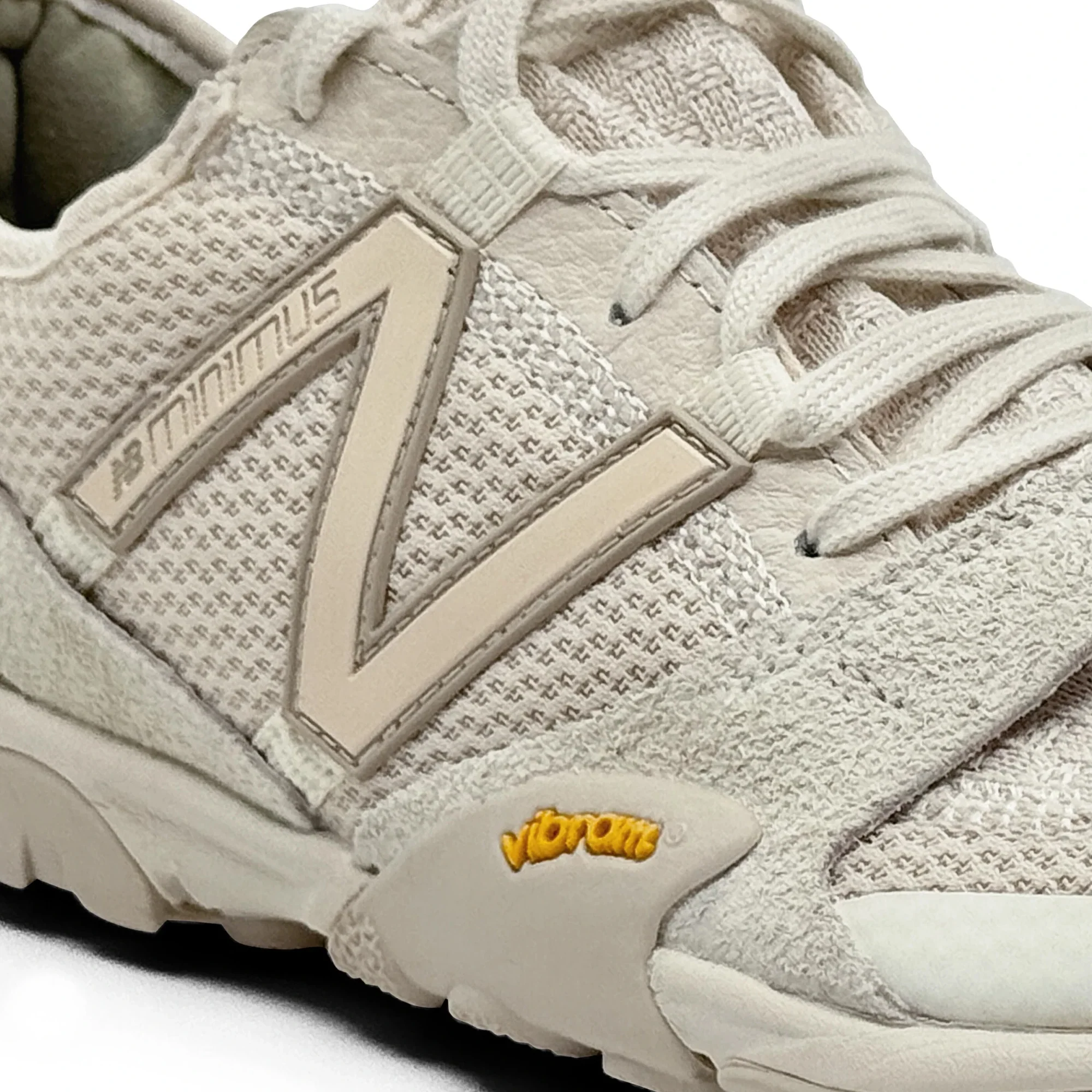 New Balance Mens MT10 Shoes - Image 4