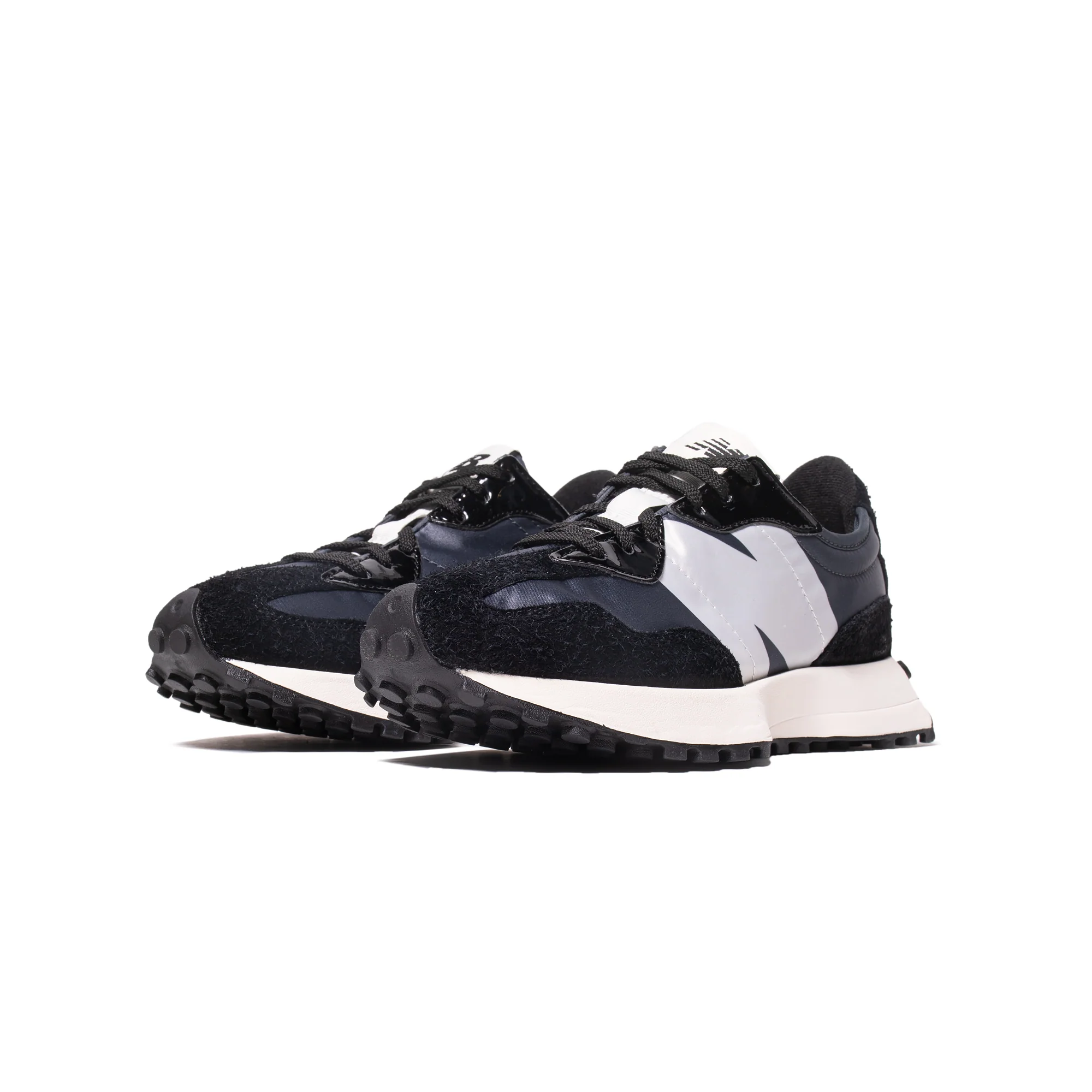 New Balance Women WS327SFC Shoes - Image 2