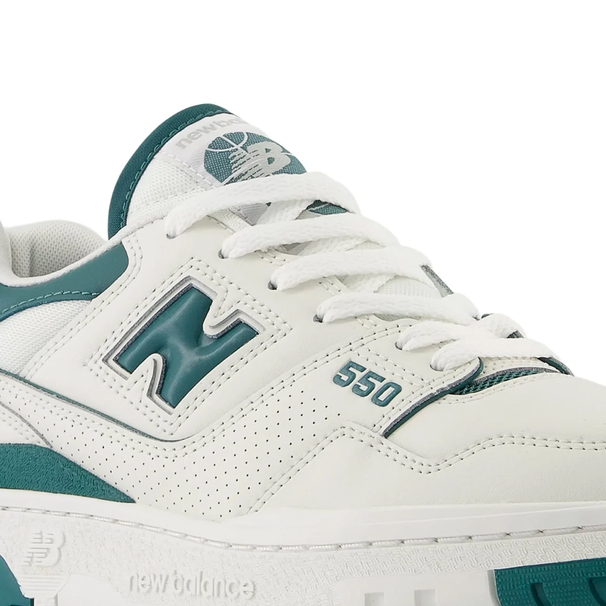 New Balance Womens 550 Shoes - Image 4