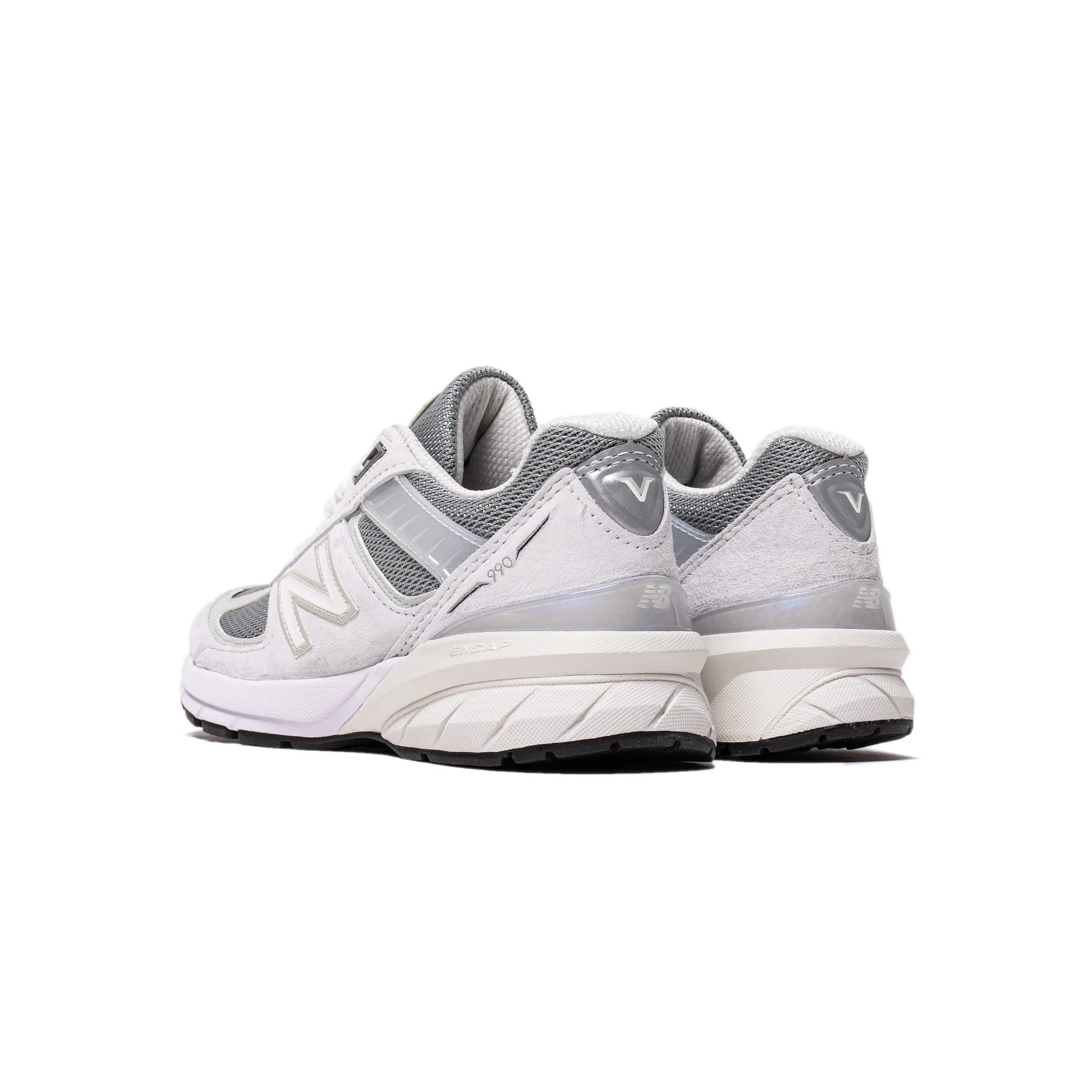New Balance Women's 990 in Course - Image 3