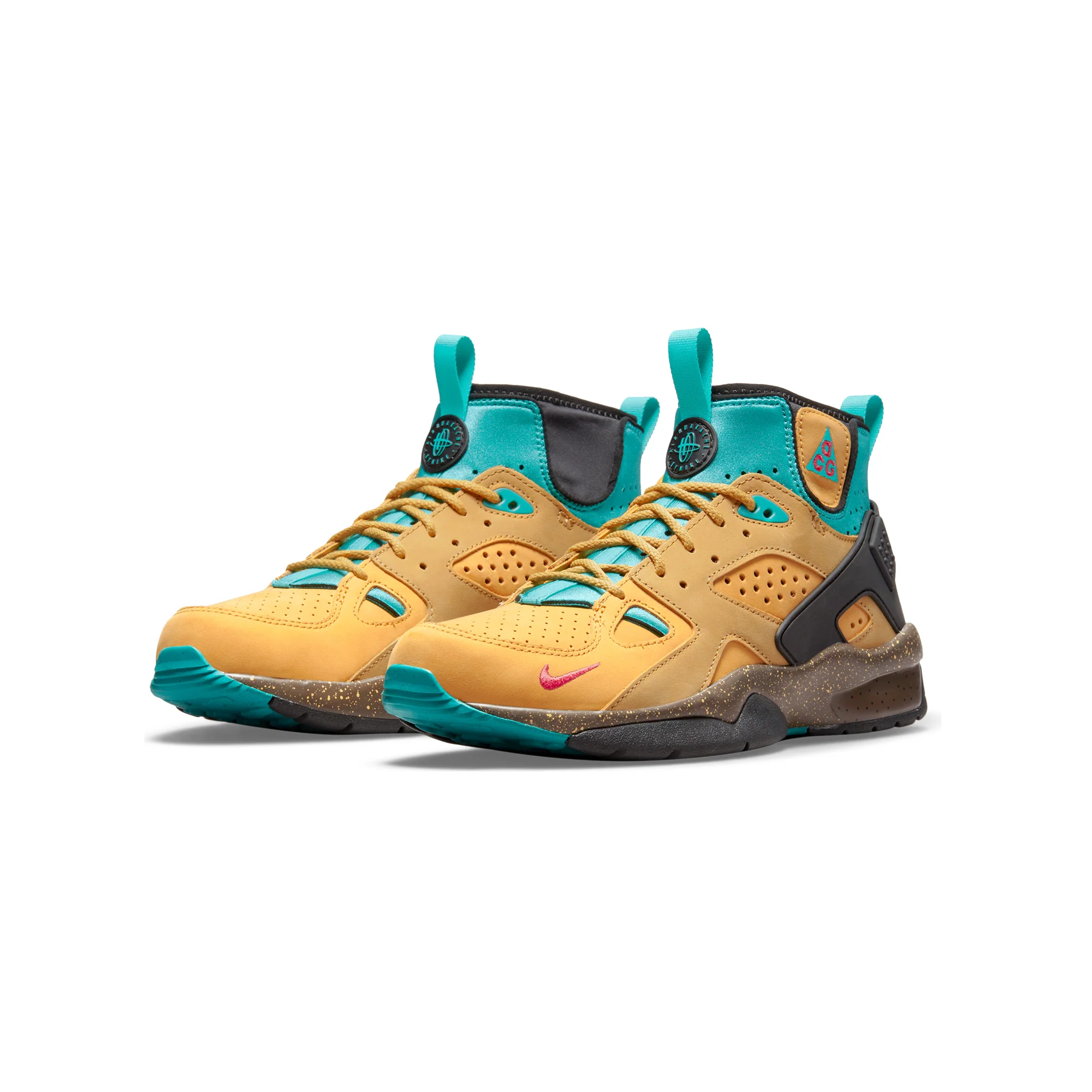 Nike ACG Mens Air Mowabb Shoes Twine/Fusion Red/Club Gold - Image 2