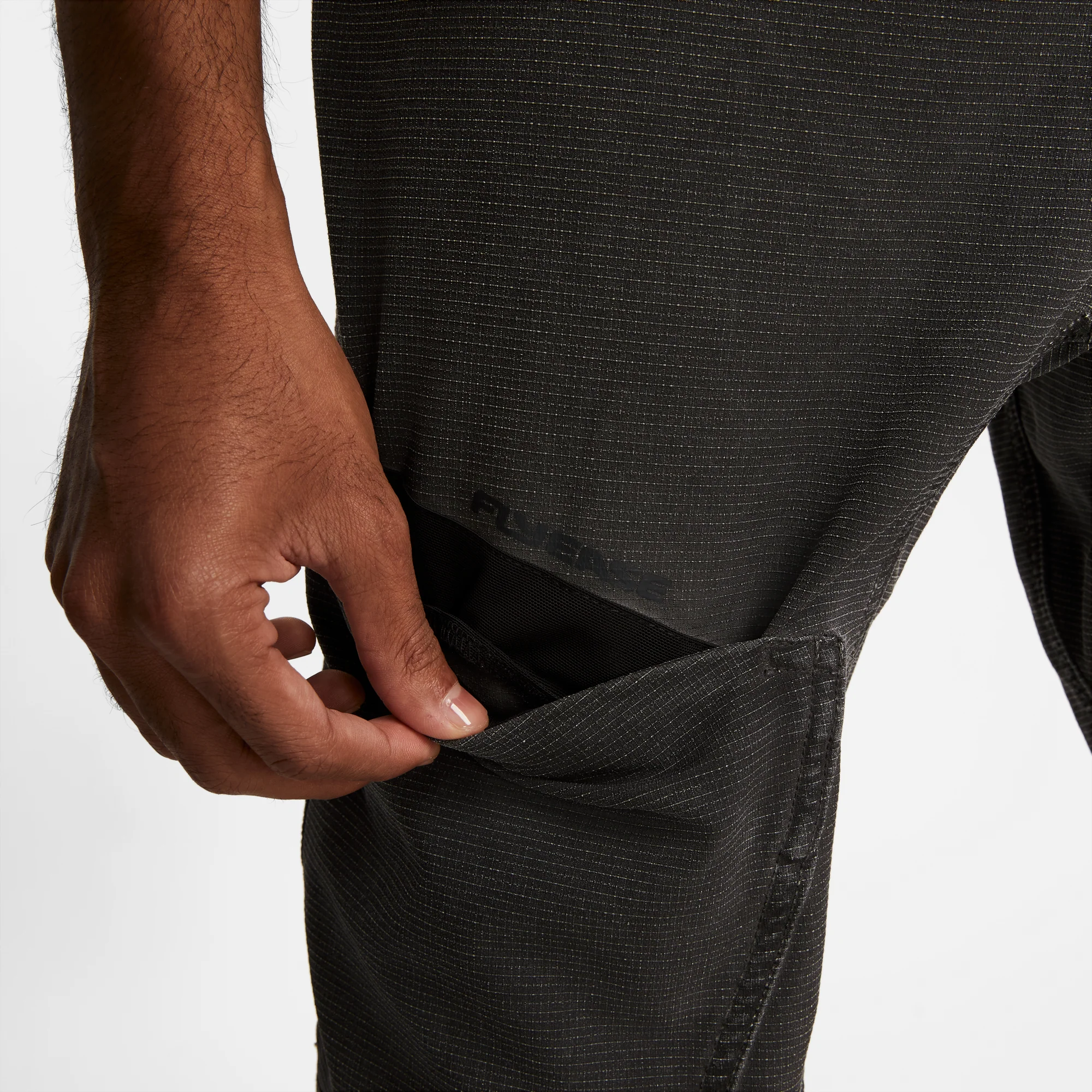 Nike ACG Mens "Ease" Trail Pants - Image 4