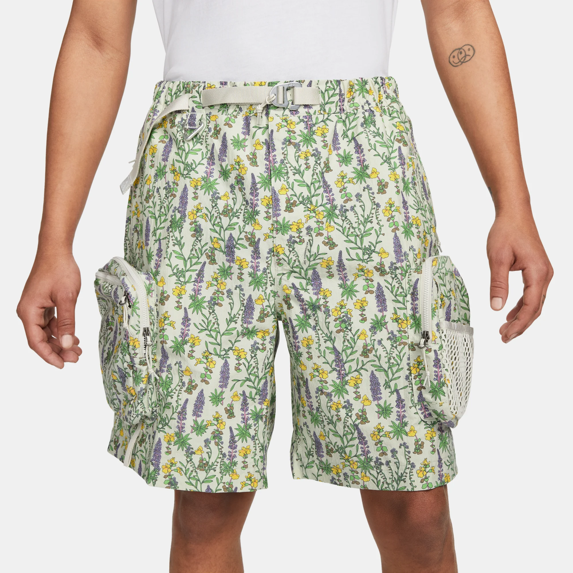 Nike ACG Mens 'Snowgrass' Cargo Shorts - Image 2