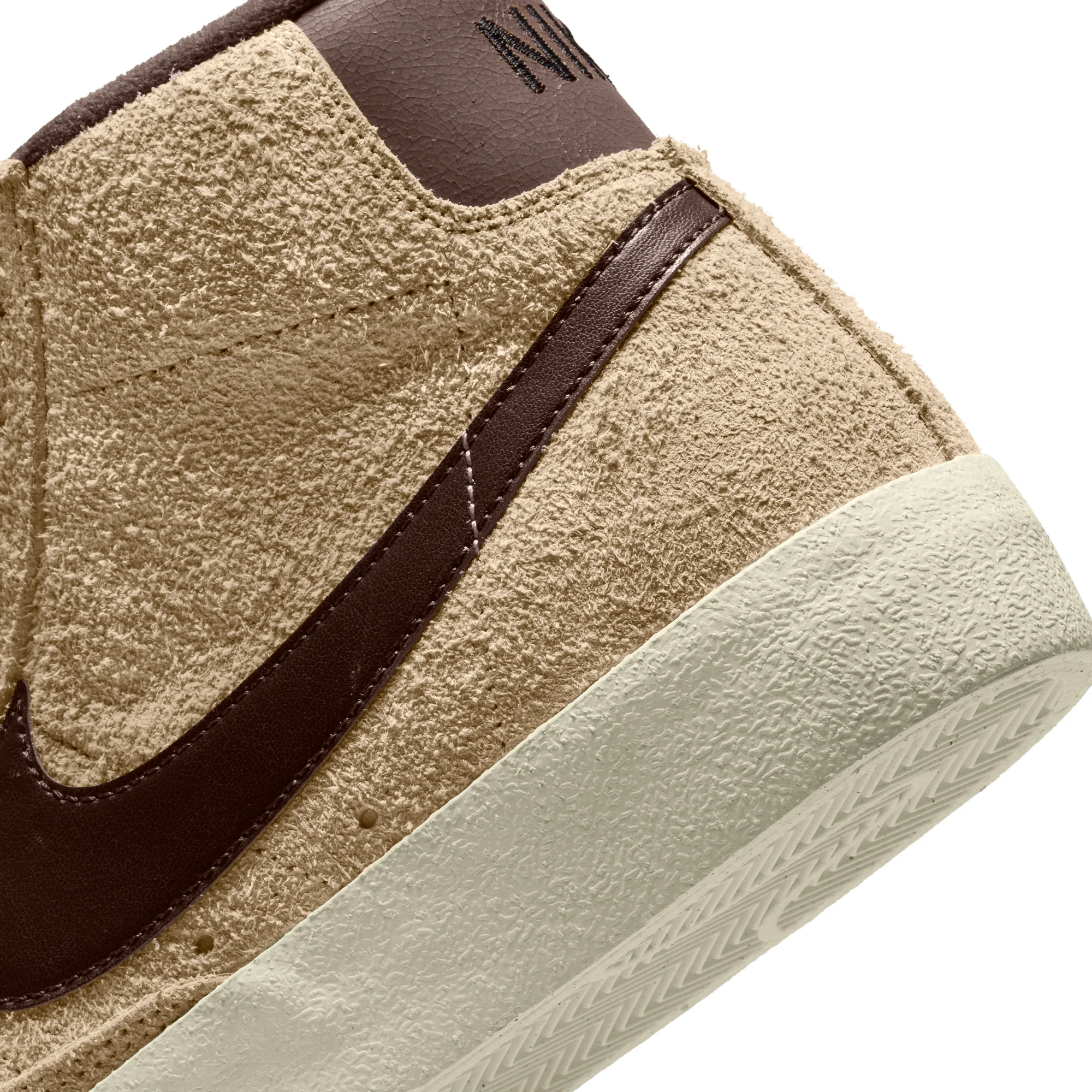 Nike Blazer Mid '77 Premium Shoes - Image 4