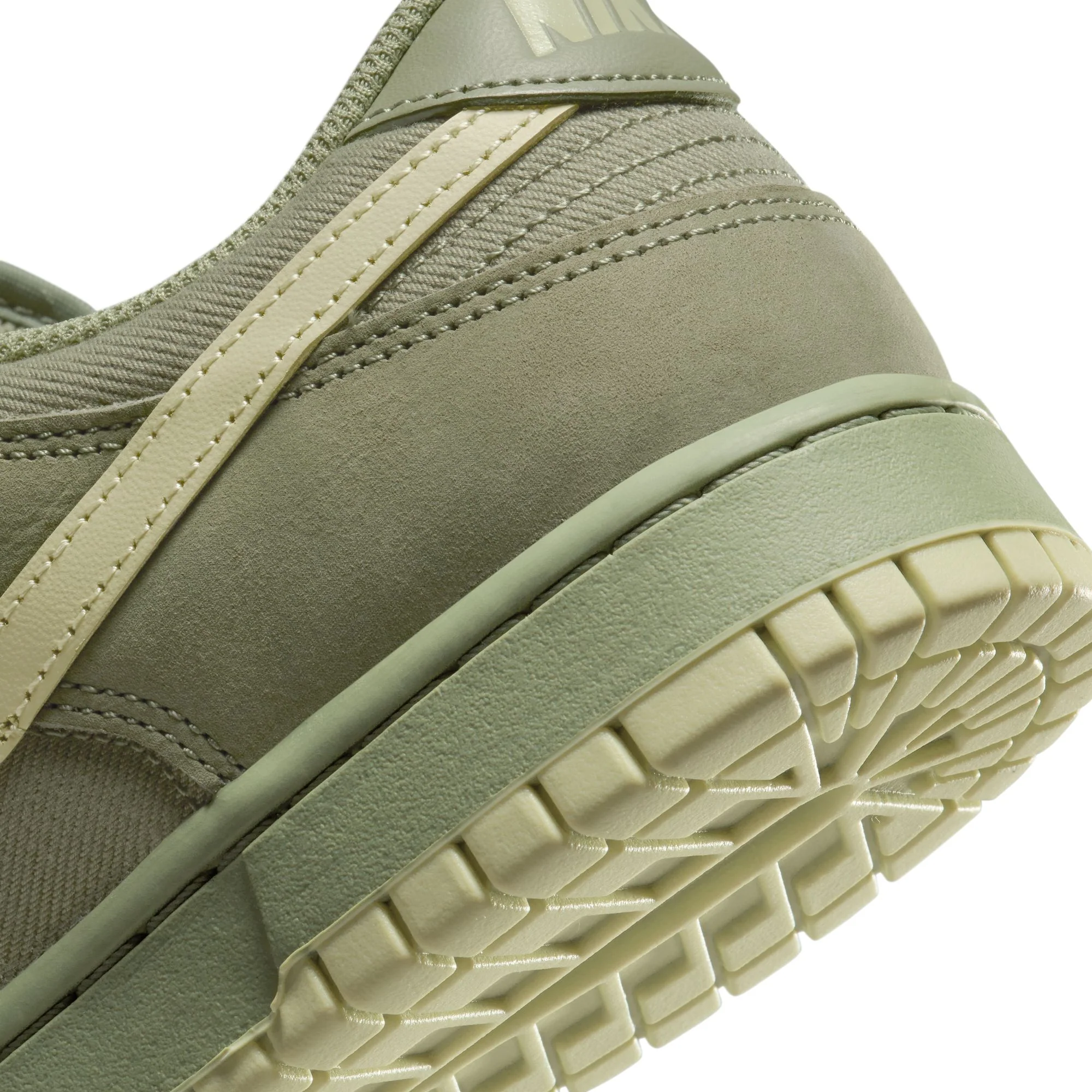 Nike Dunk Low Retro Premium Shoes - Image 4