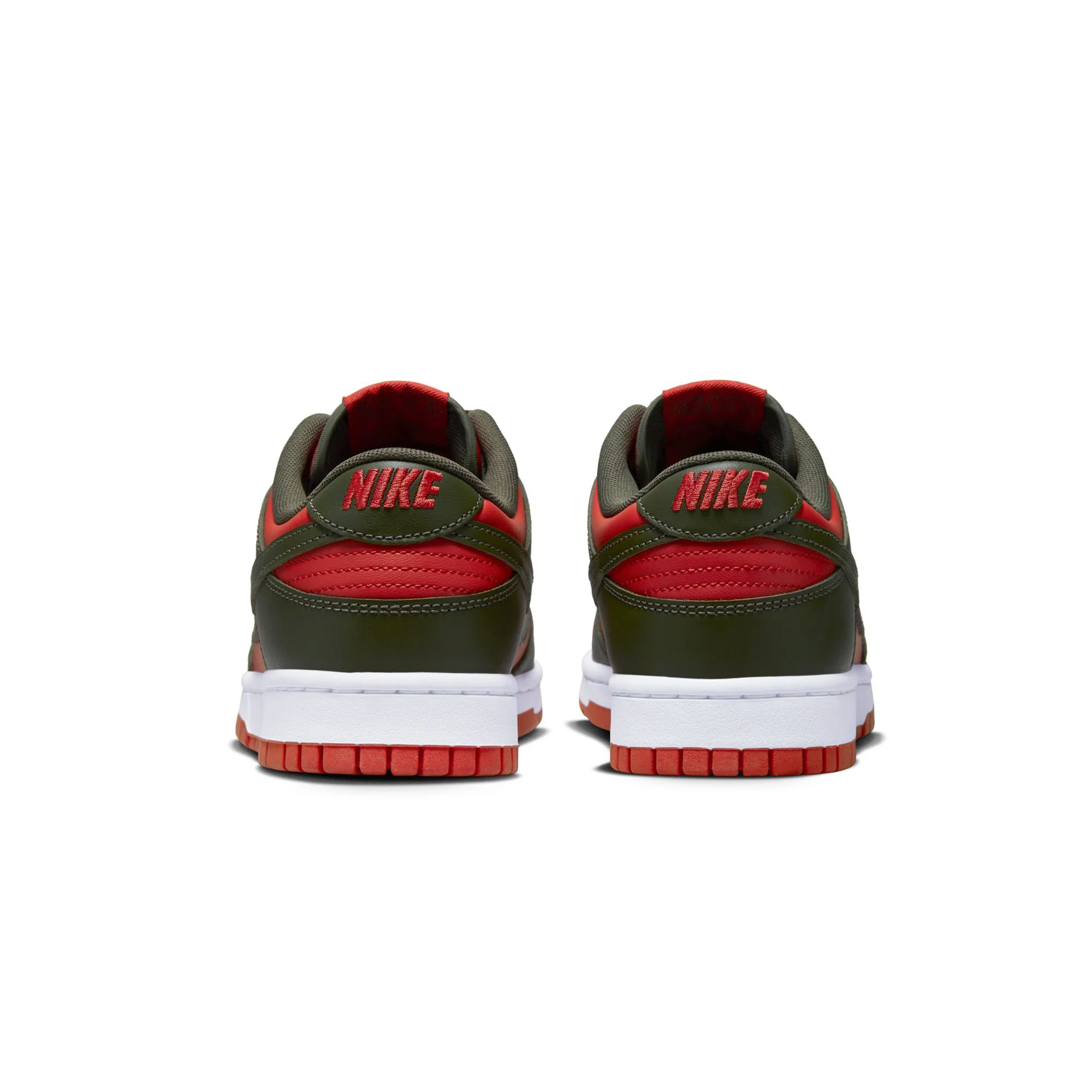 Nike Dunk Low Retro Shoes - Image 3