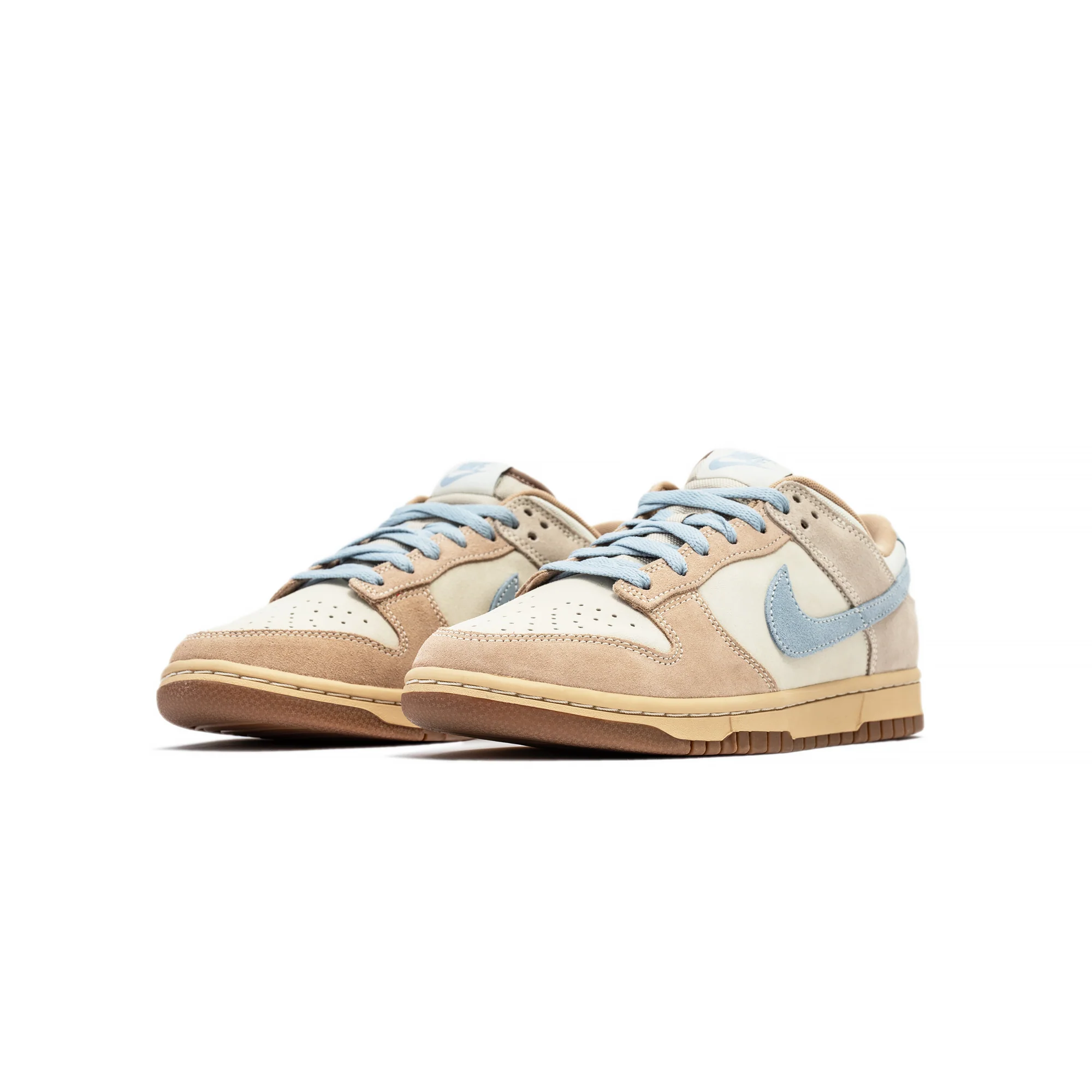 Nike Dunk Low Shoes - Image 2