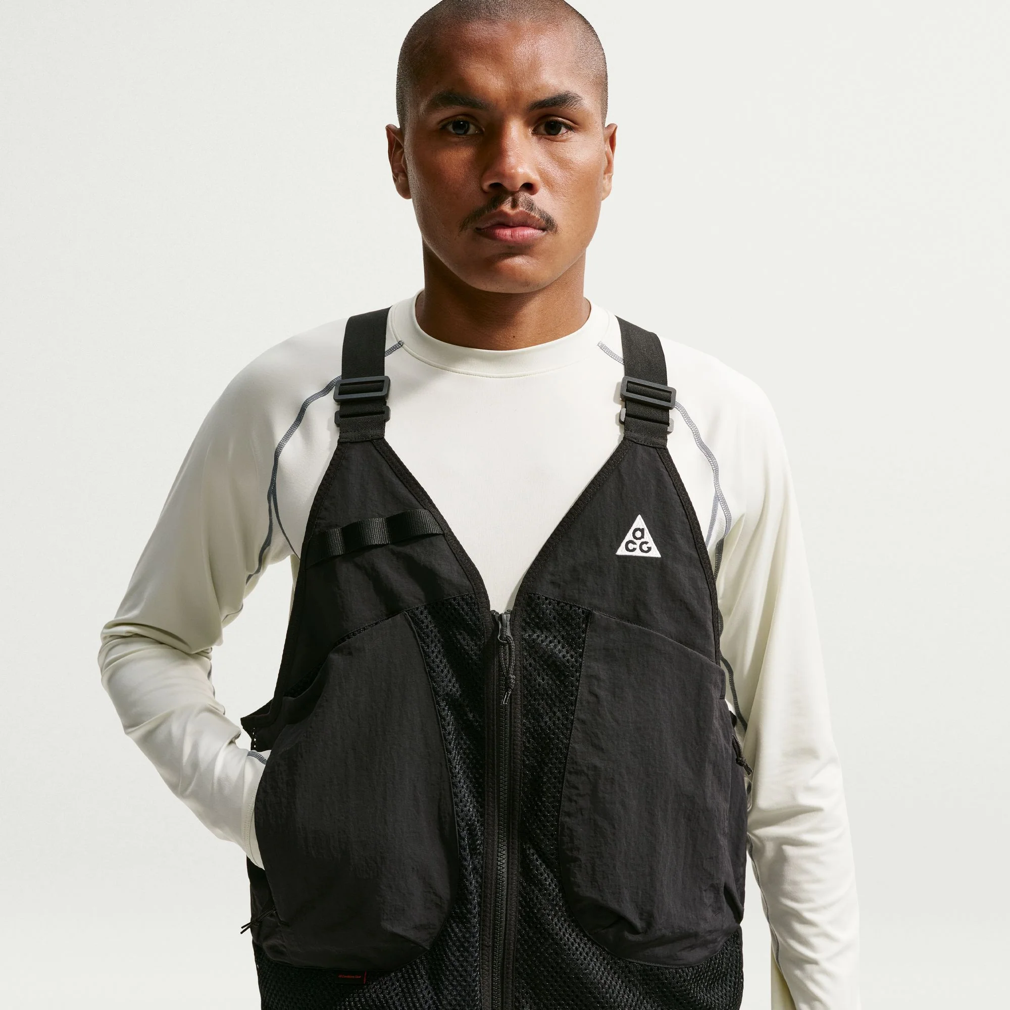 Nike Mens ACG "Dolomiti" Vest - Image 4