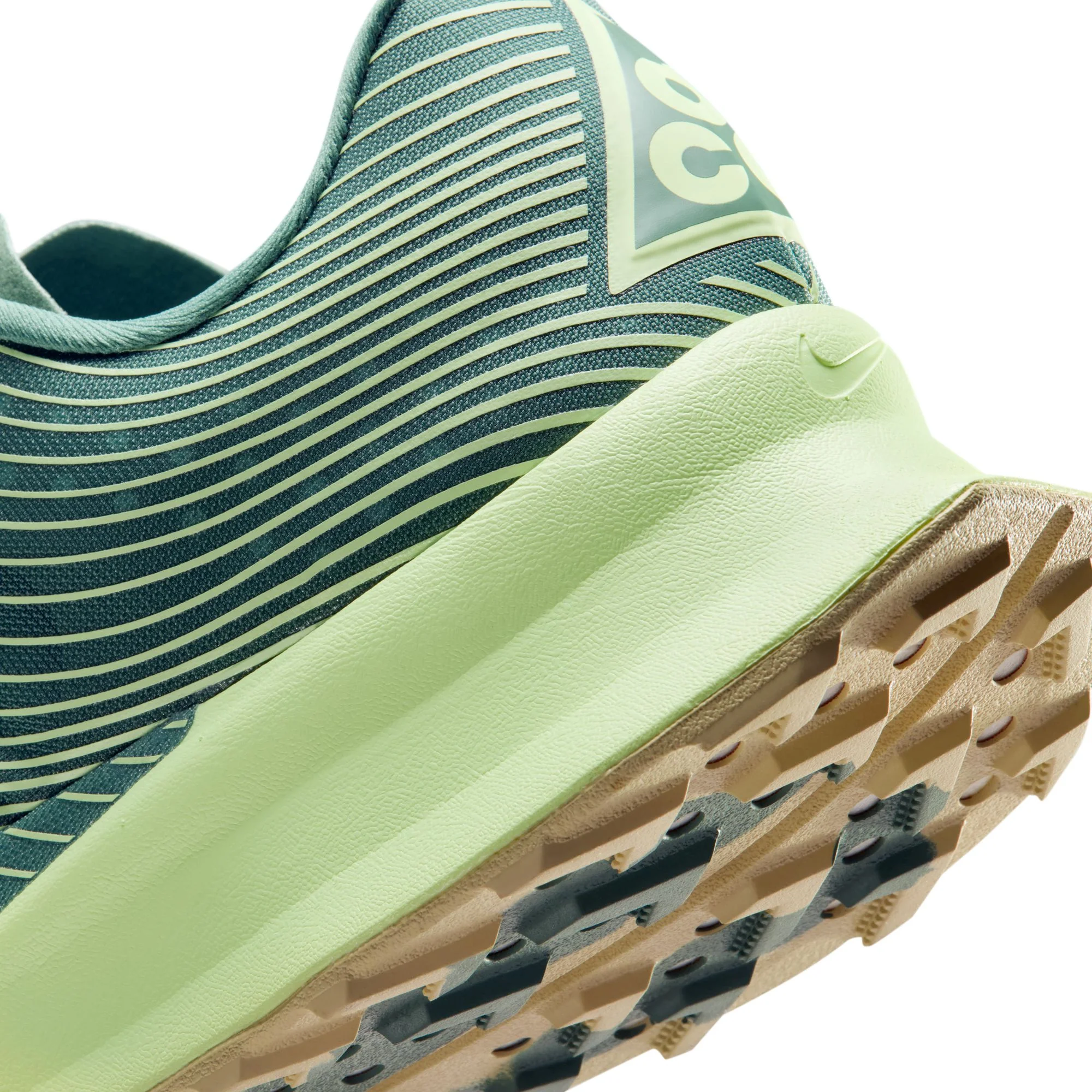 Nike Mens ACG Ultrafly Trail Racing Shoes - Image 4