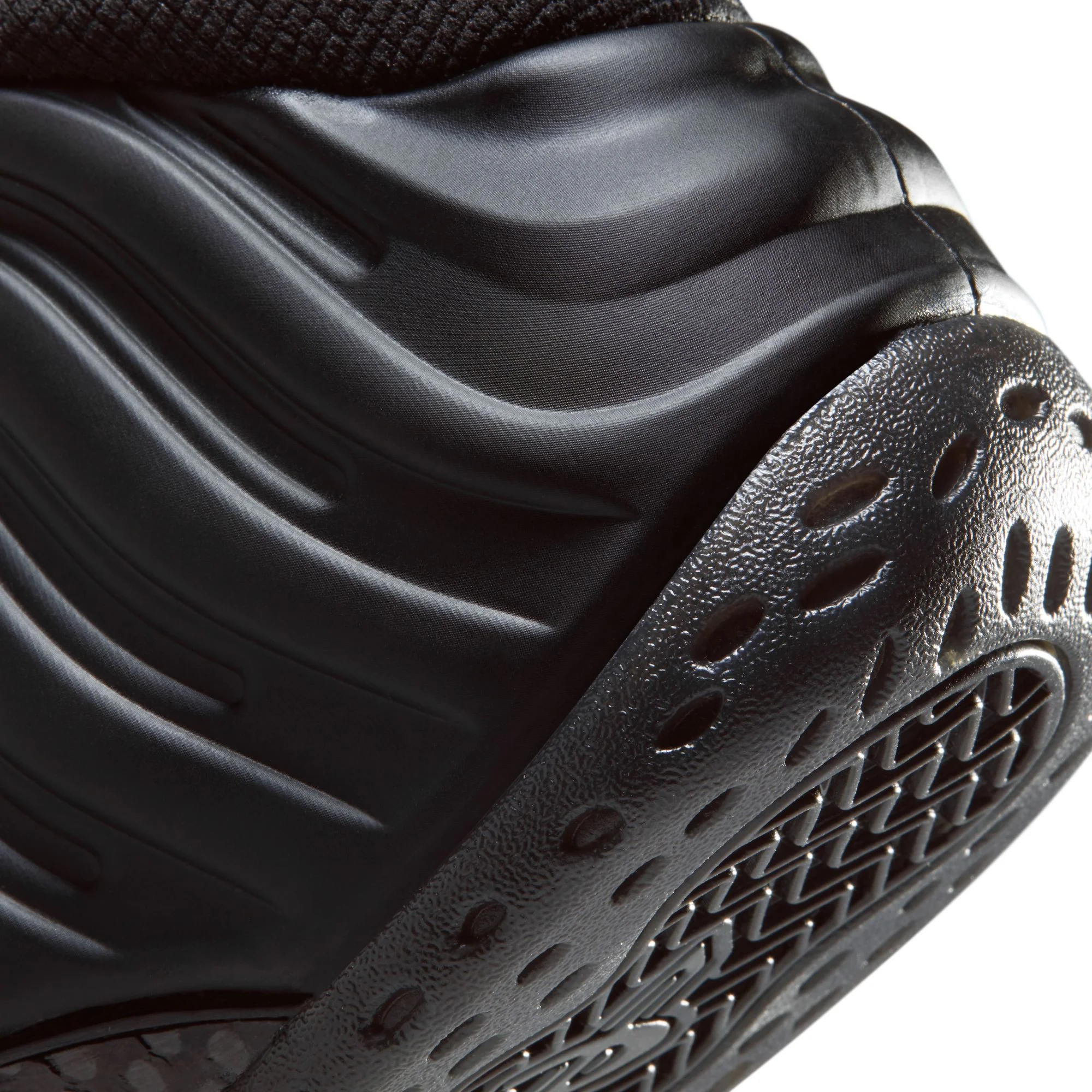 Nike Mens Air Foamposite One Shoes - Image 4