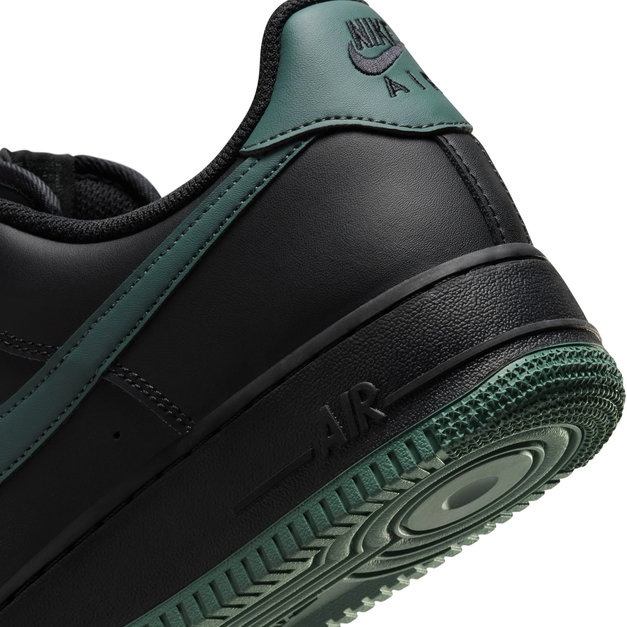 Nike Mens Air Force 1 '07 Low Shoes - Image 4