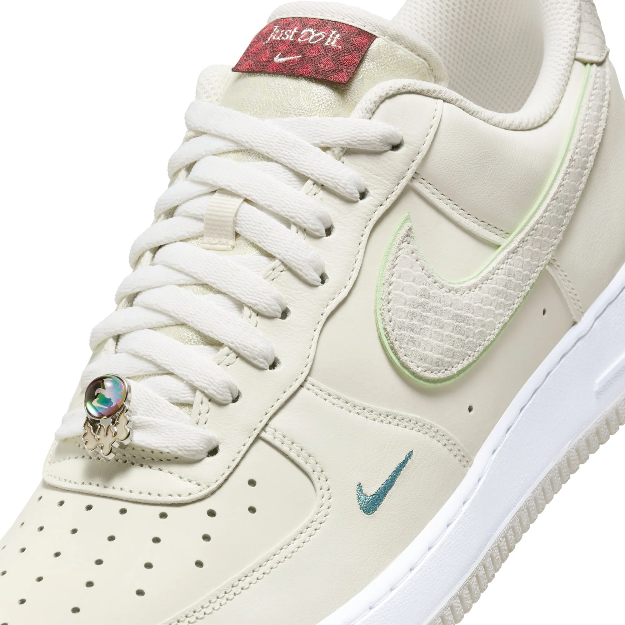 Nike Mens Air Force 1 '07 Shoes - Image 4
