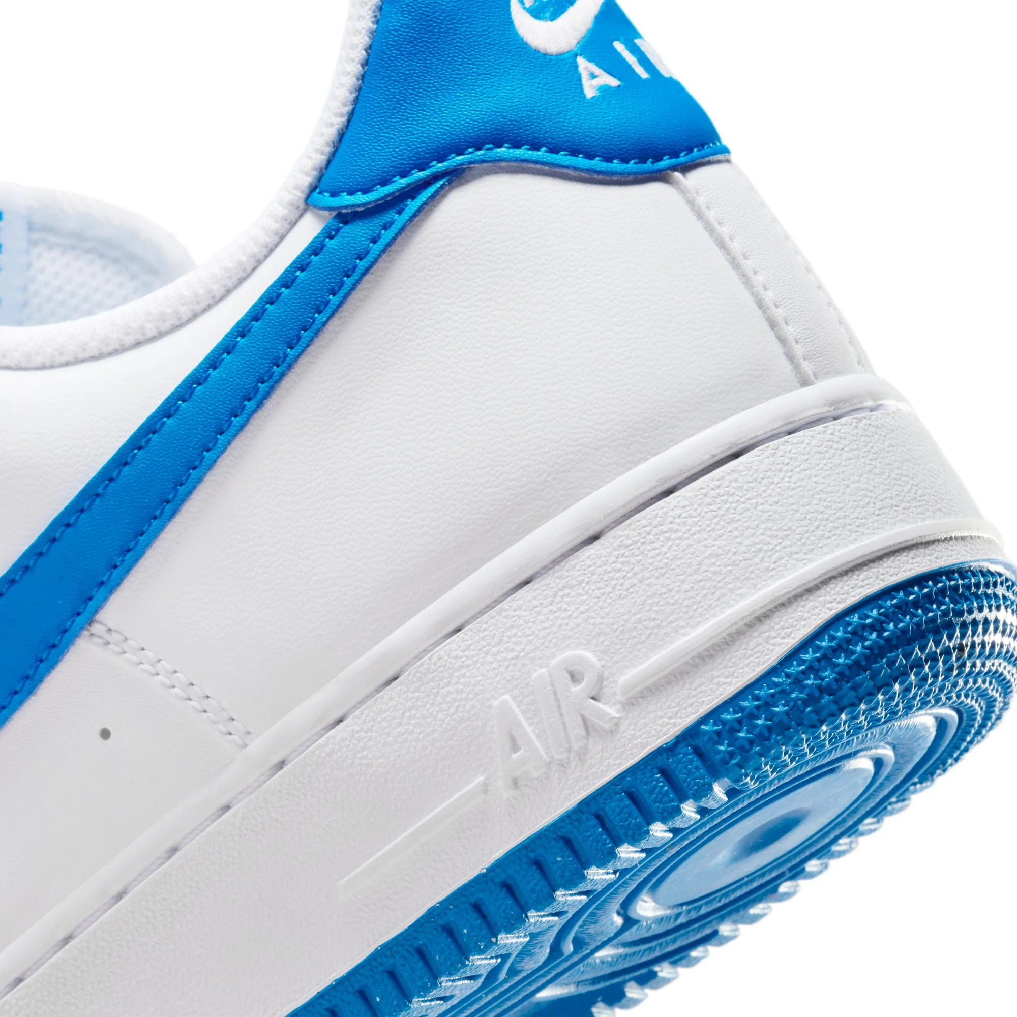 Nike Mens Air Force 1 '07 Shoes - Image 4