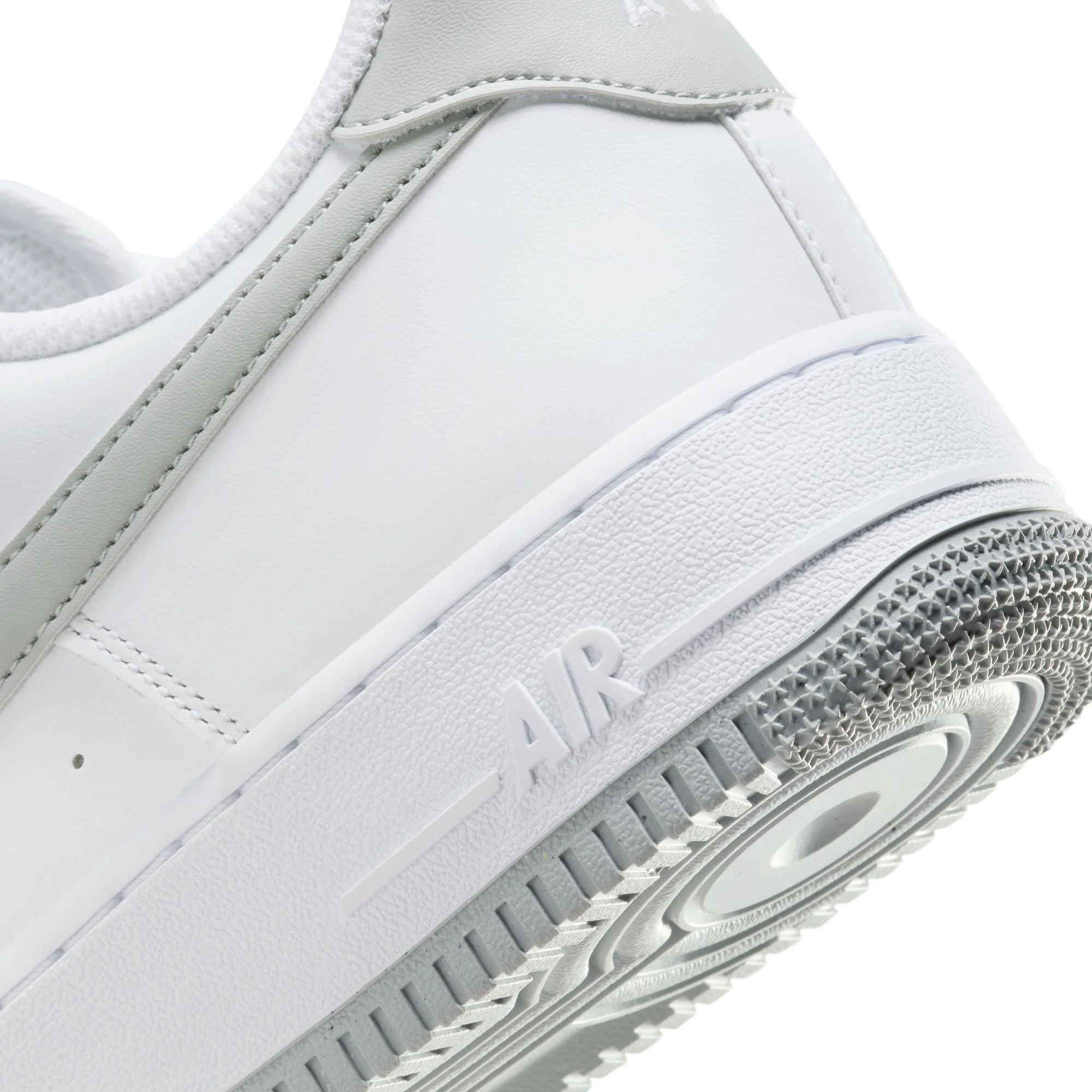 Nike Mens Air Force 1 '07 Shoes - Image 4