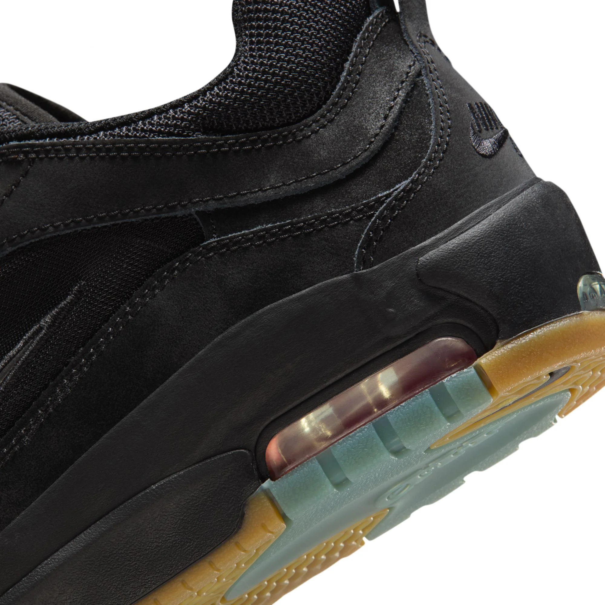 Nike Mens Air Max Ishod Shoes - Image 4