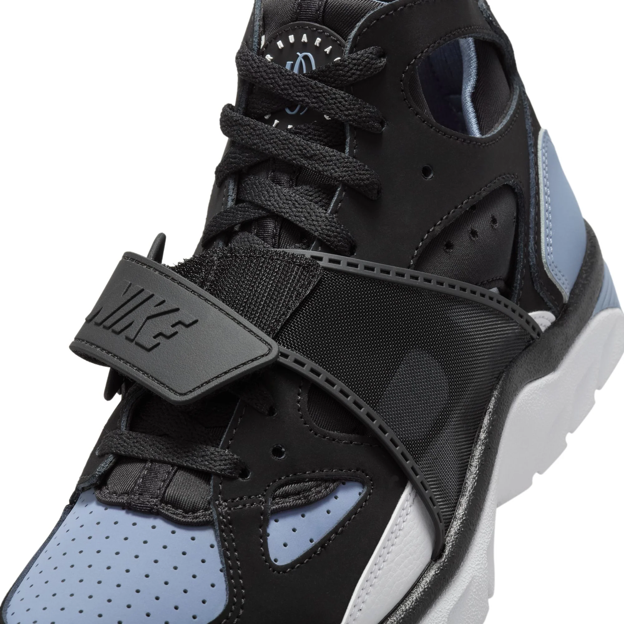 Nike Mens Air Trainer Huarache Shoes - Image 4