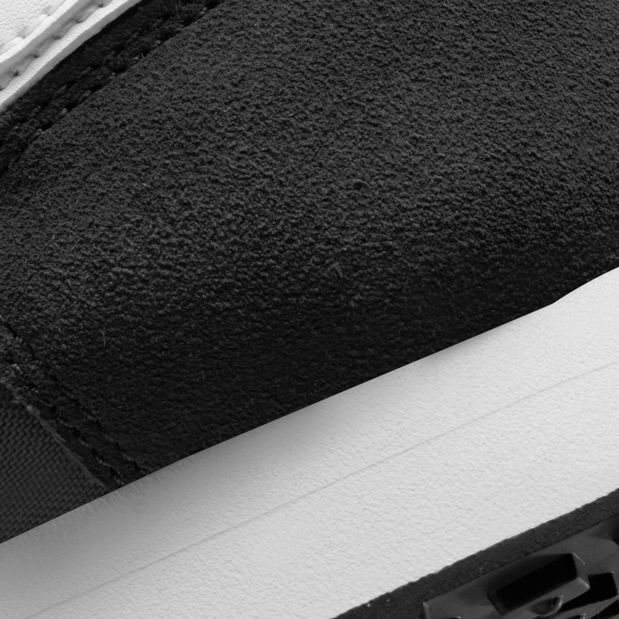 Nike Mens Challenger OG Shoes 'Black White' - Image 2