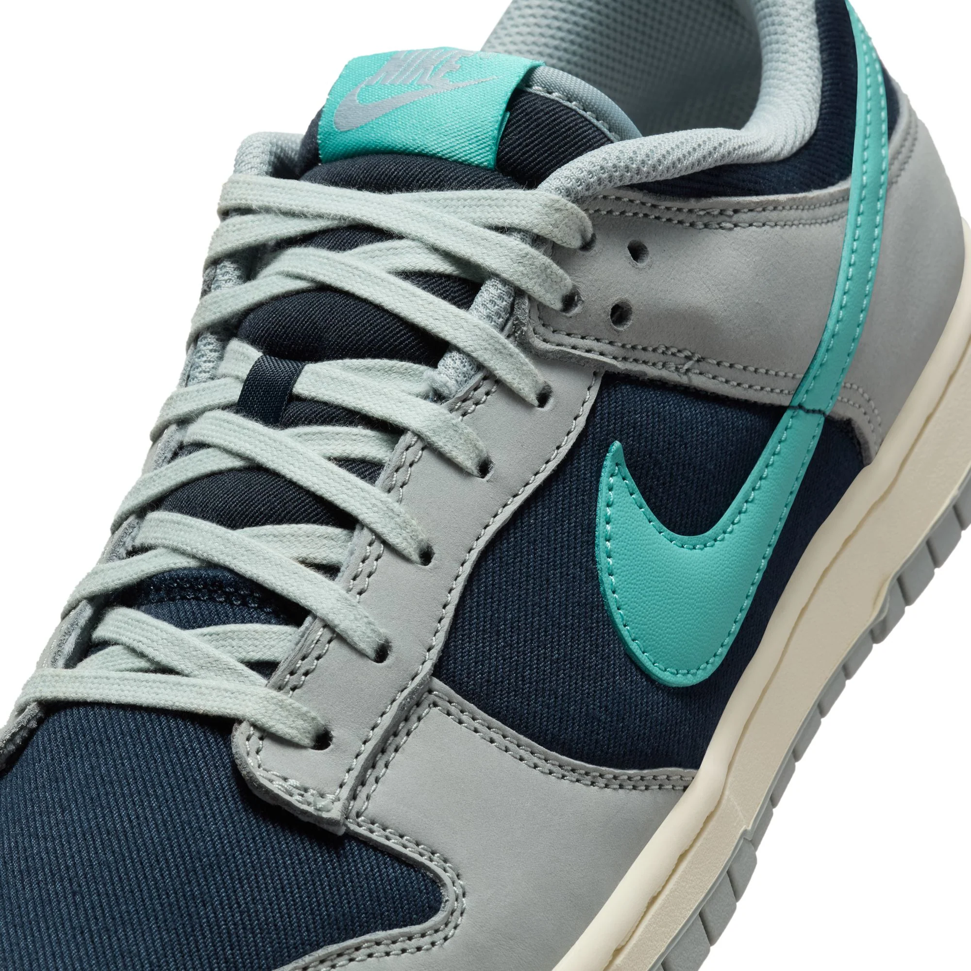 Nike Mens Dunk Low Retro Premium Shoes - Image 4