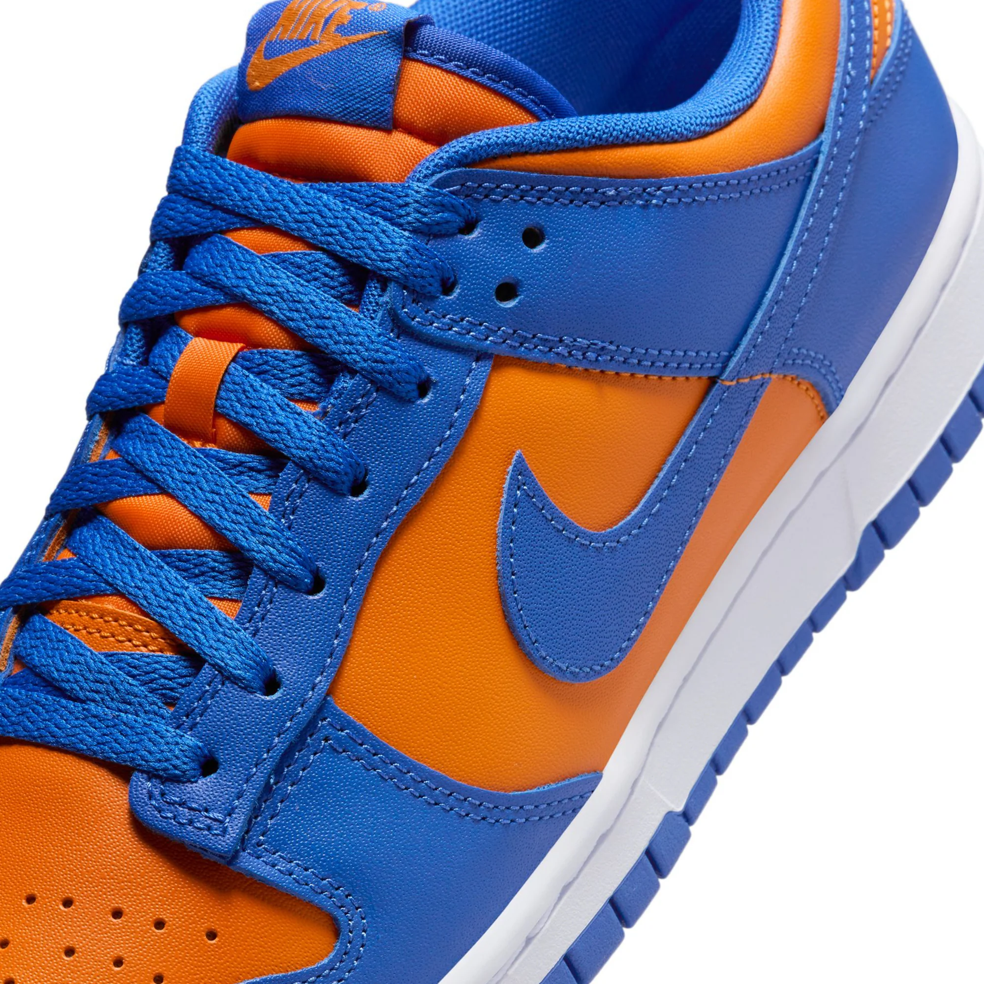 Nike Mens Dunk Low Retro Shoes - Image 4