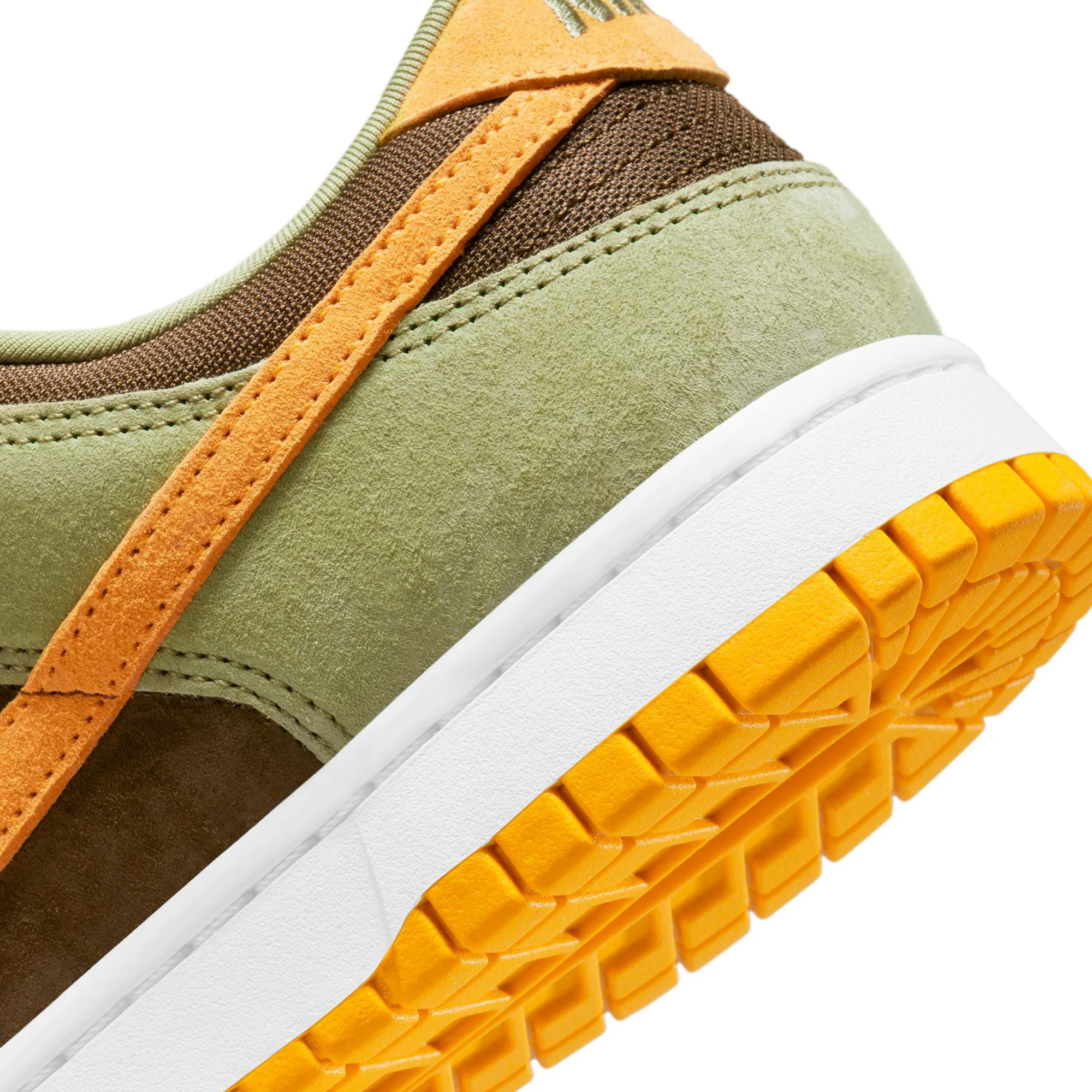 Nike Mens Dunk Low SE Shoes - Image 4