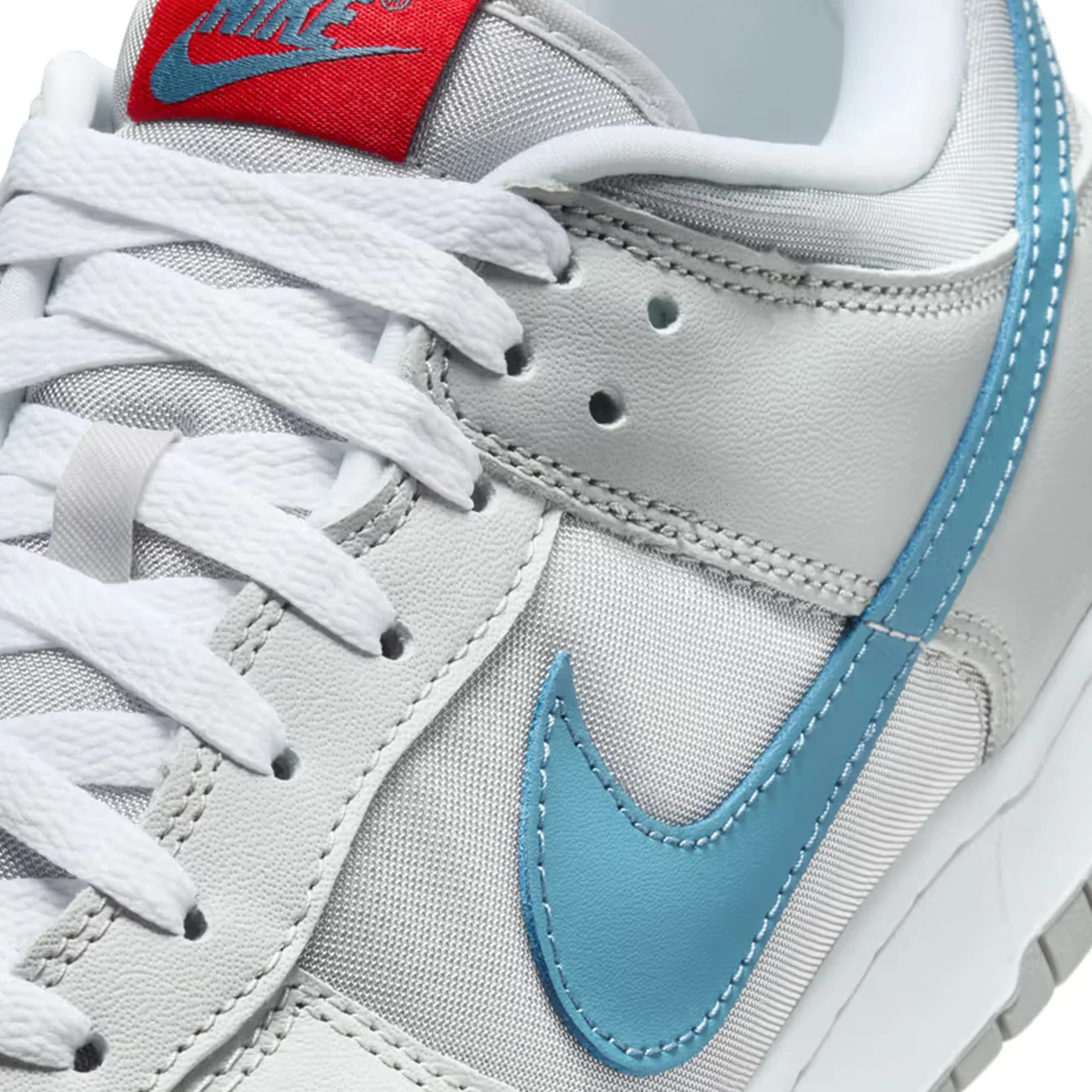Nike Mens Dunk Low Shoes - Image 4