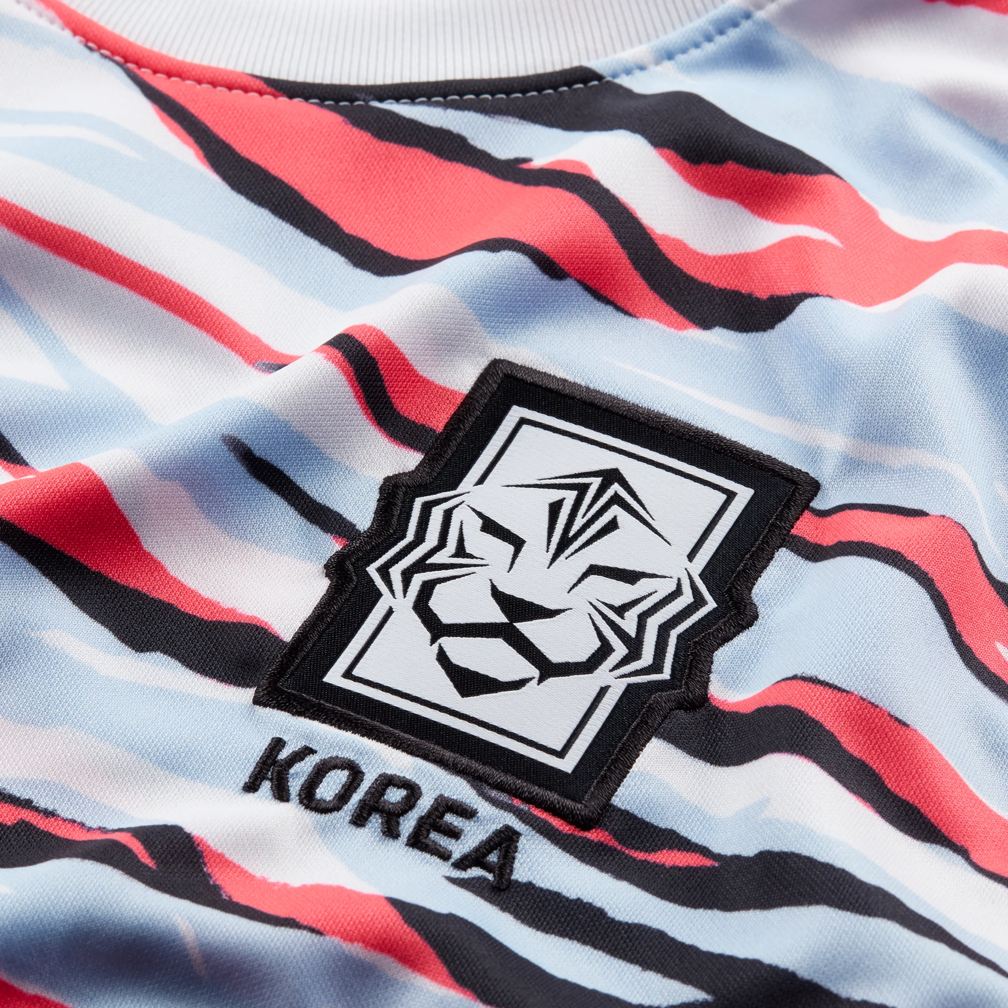 Nike Mens Korea Training Top - Image 3