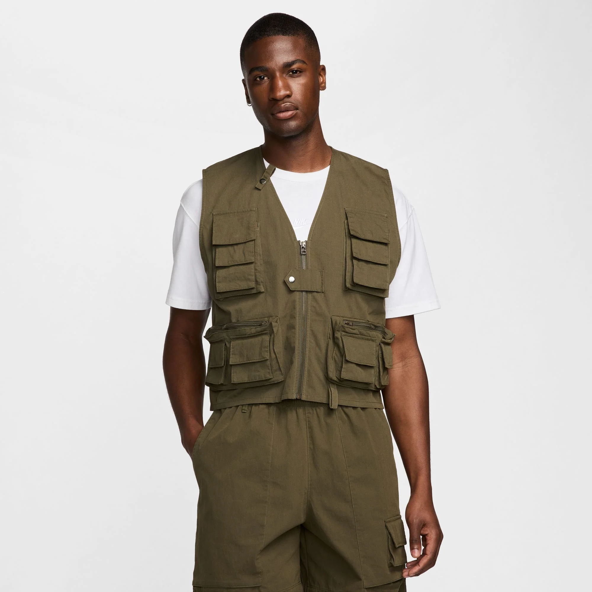 Nike Life Mens Utility Vest - Image 2