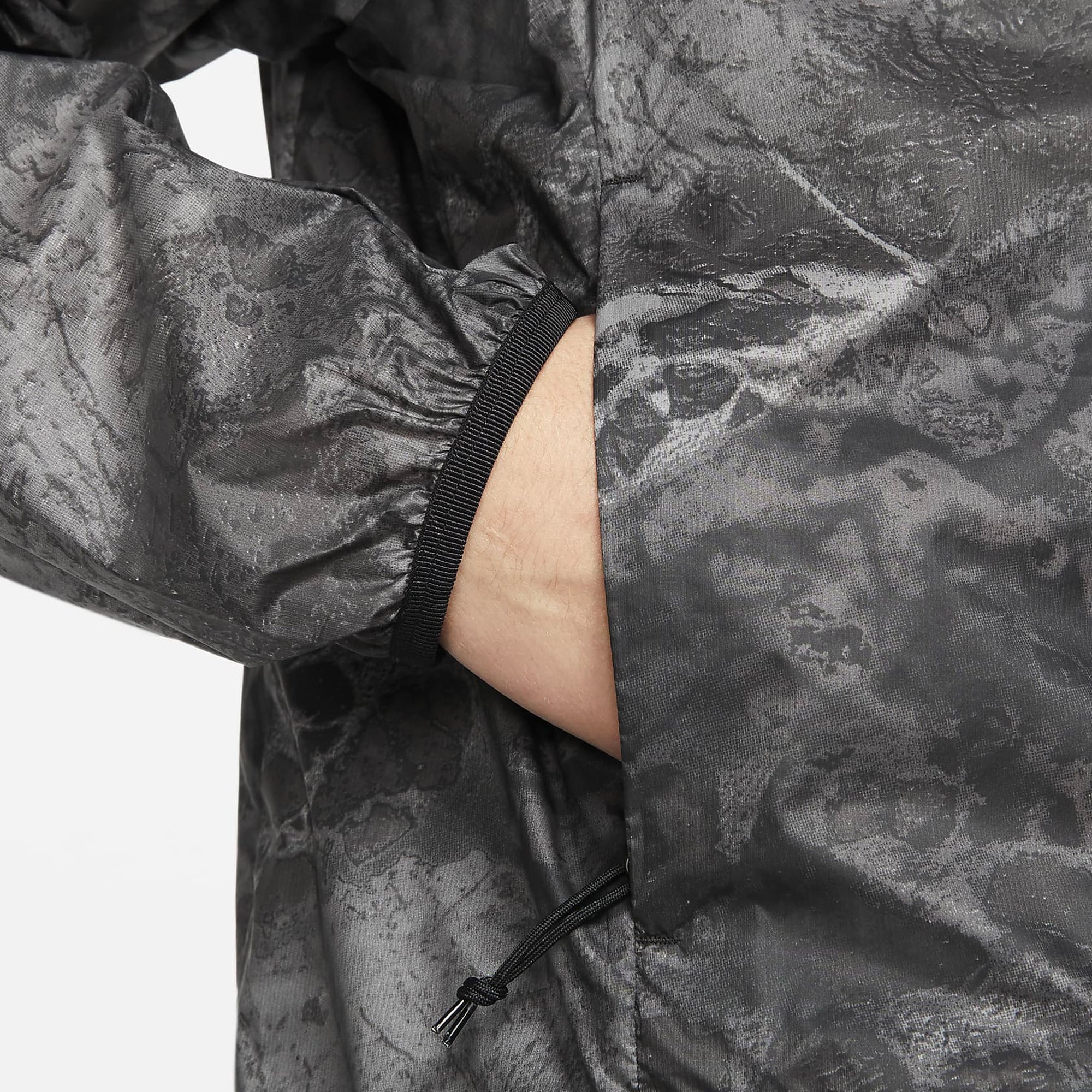 Nike Mens NRG Windproof ACG Realtree Hooded Jacket - Image 4