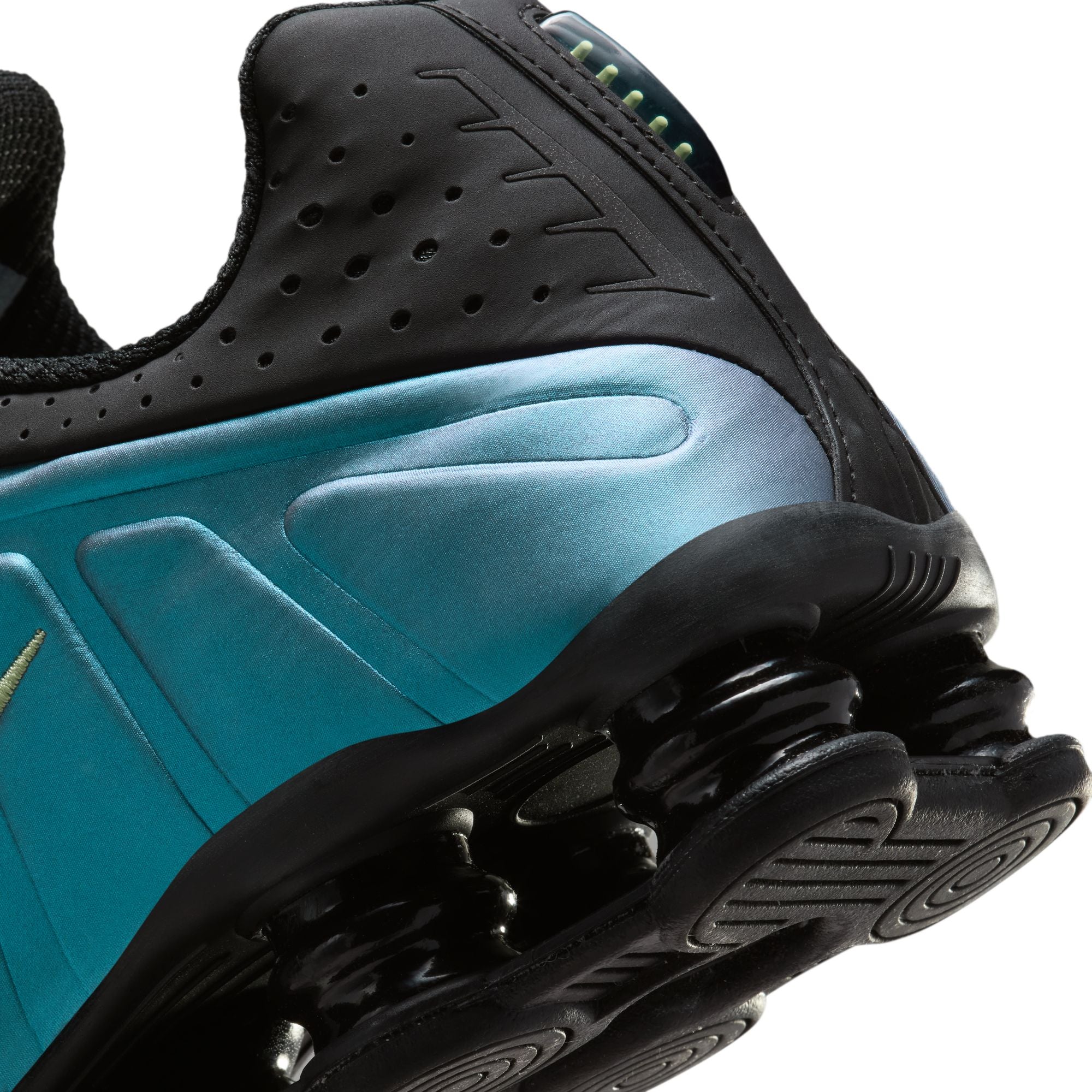 Nike Mens Shox R4 Shoes - Image 4
