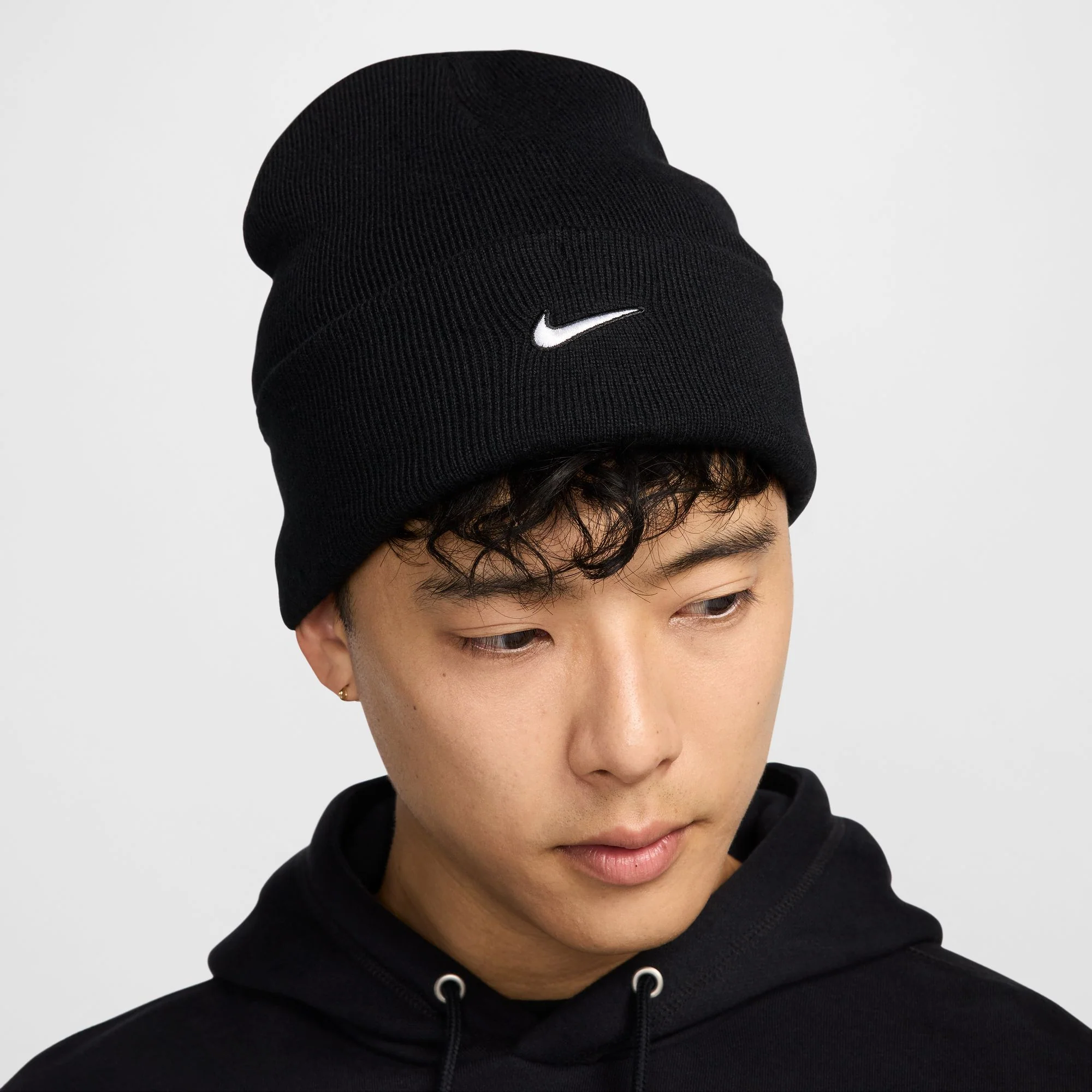Nike Mens Swoosh Beanie - Image 2