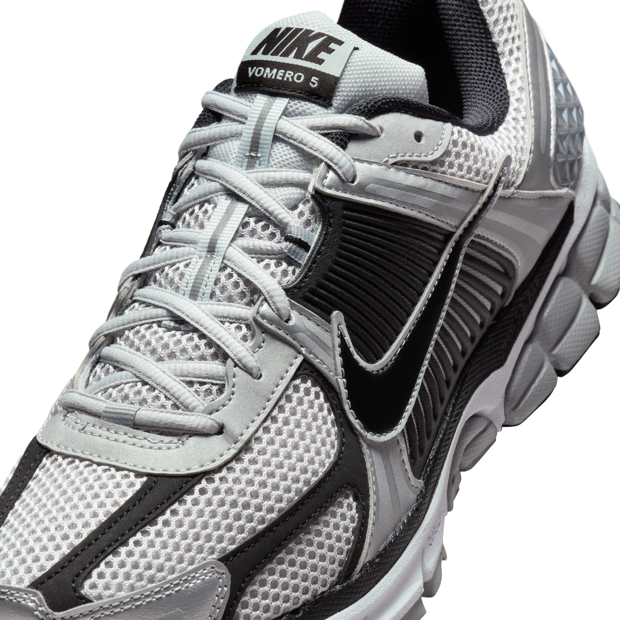 Nike Mens Zoom Vomero 5 Shoes - Image 4