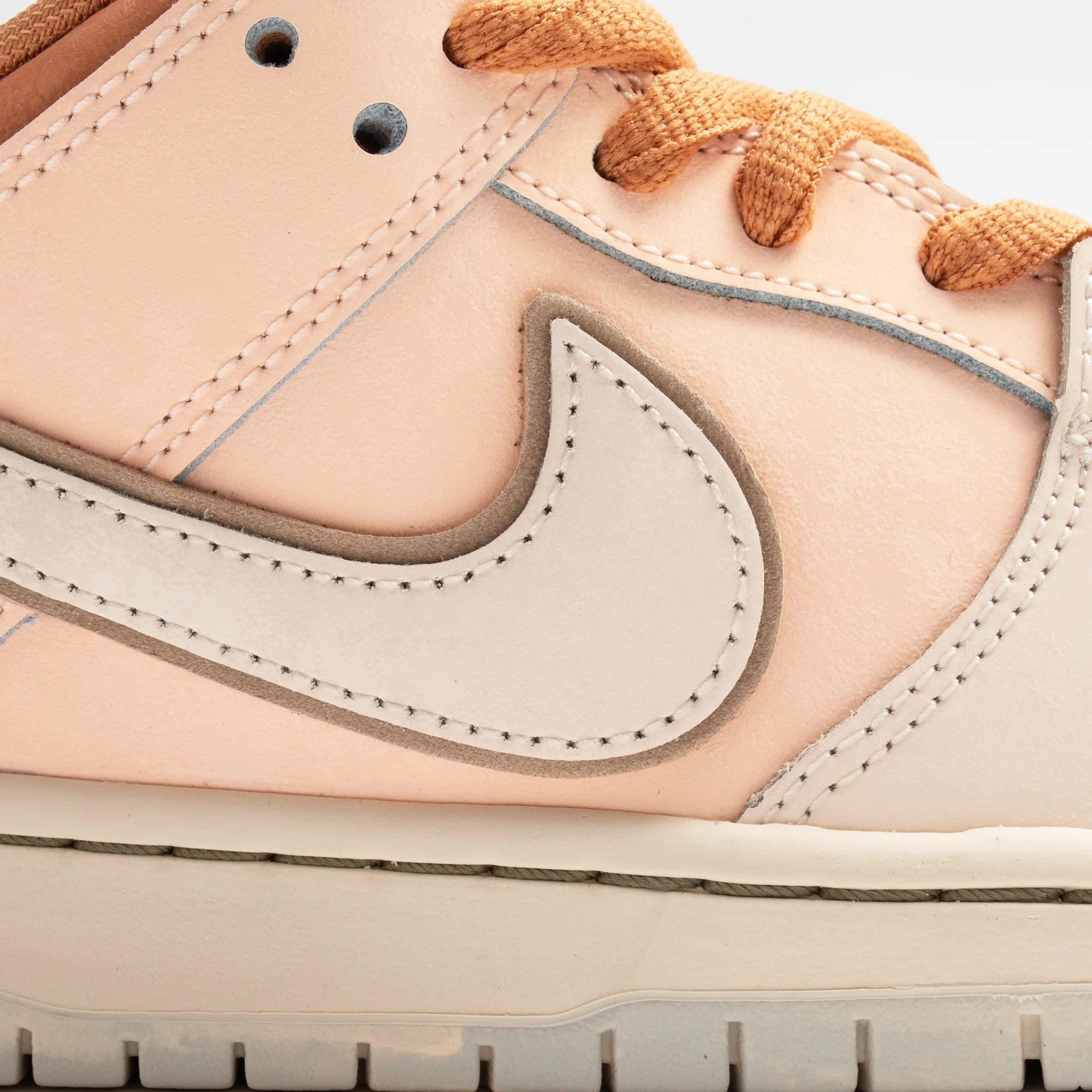 Nike SB Dunk Low "Trocadéro Gardens" Shoes - Image 3