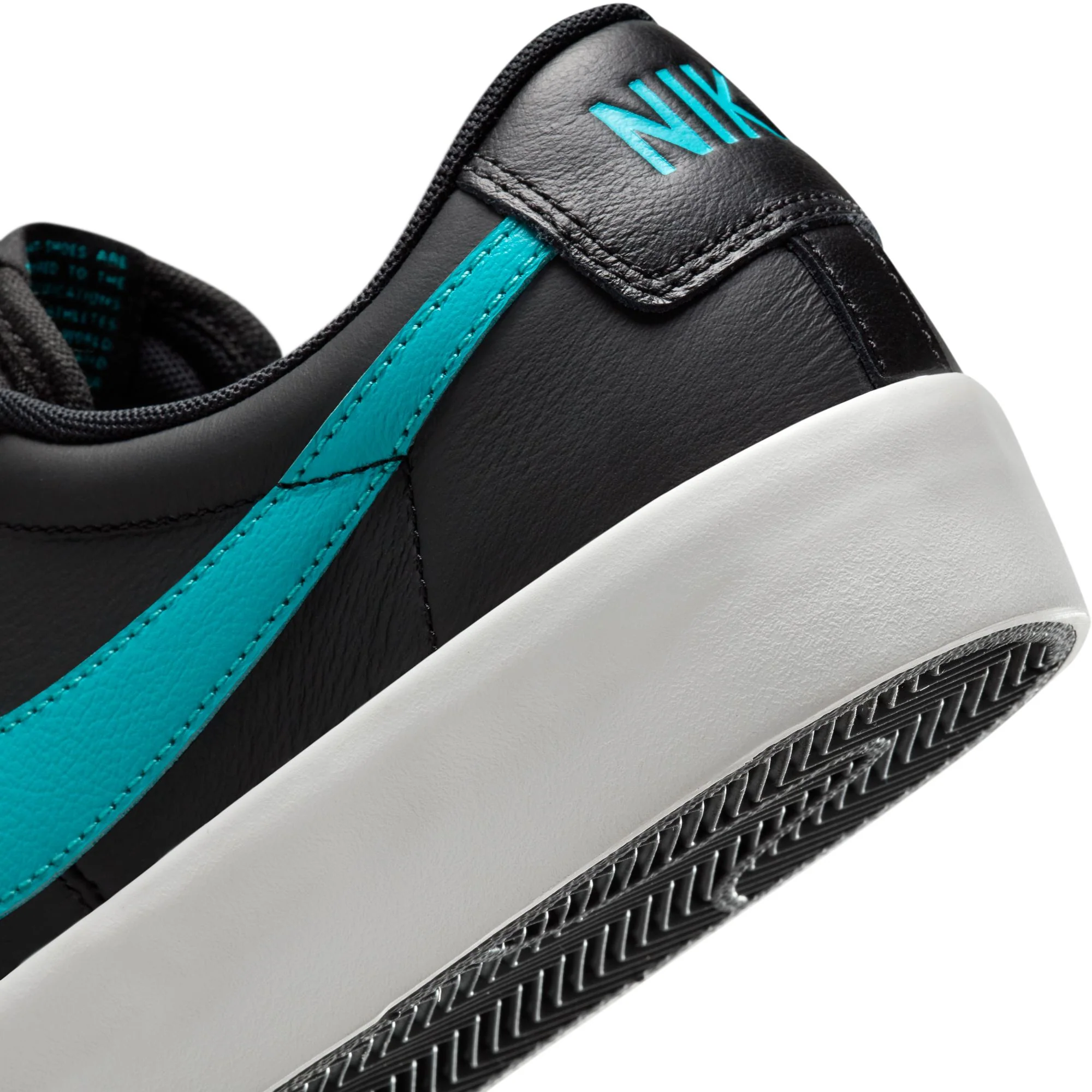 Nike SB Mens Blazer Low Pro GT Shoes - Image 4